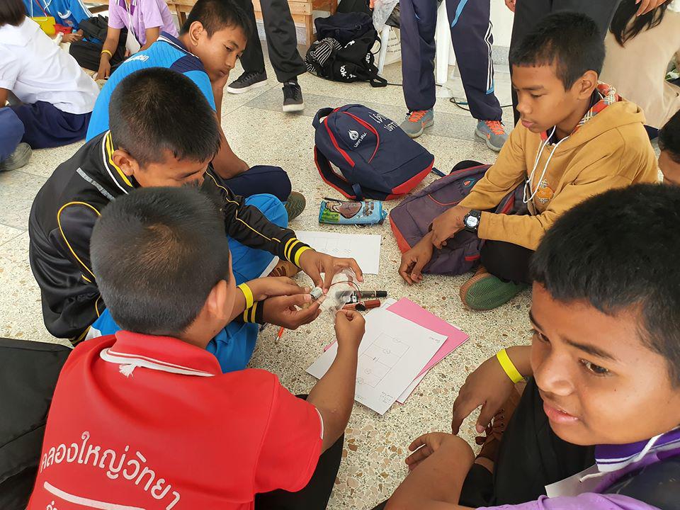 23. วันที่ 21 - 22 ธันวาคม 2562 โปรแกรมวิชาวิทยาศาสตร์ทั่วไป ร่วมกับ สำนักประกันคุณภาพการศึกษา สำนักงานเขตพื้นที่การศึกษาประถมศึกษา เขต1 และ เขต 2 จัดโครงการค่ายวิทย์พิชิต o-net ณ อาคารนวัตกรรมการศึกษา คณะครุศาสตร์ มหาวิทยาลัยราชภัฏกําแพงเพชร