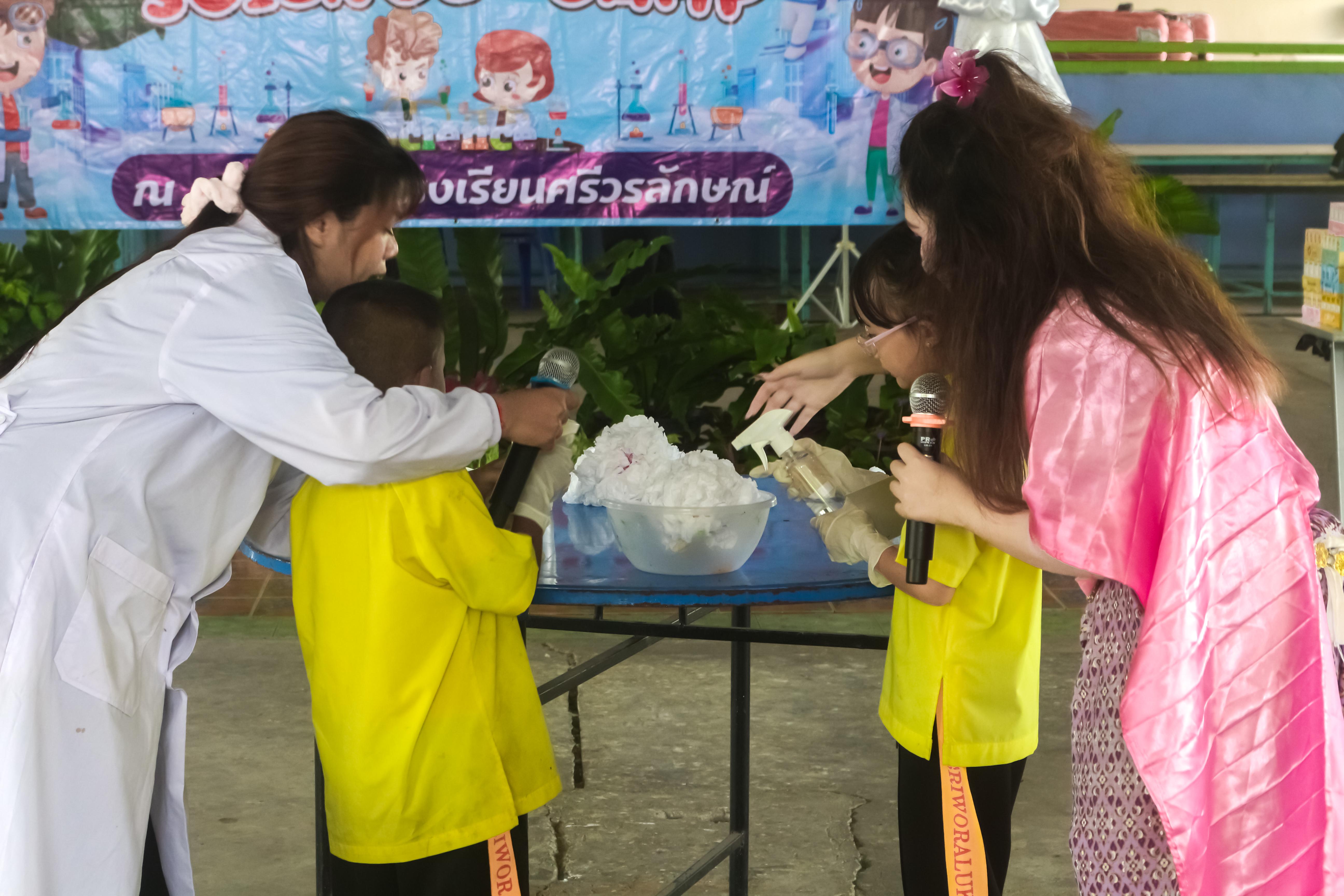 51. วันที่ 28 สิงหาคม 2567 โปรแกรมวิทยาศาสตร์ทั่วไป คณะครุศาสตร์ มหาวิทลัยราชภัฏกำแพงเพชร ได้จัดค่ายวิทยาศาตร์ (Science Camp) ณ โรงเรียนศรีวรลักษณ์ ต.สลกบาตร อ.ขาณุวรลักษบุรี จ.กำแพงเพชร