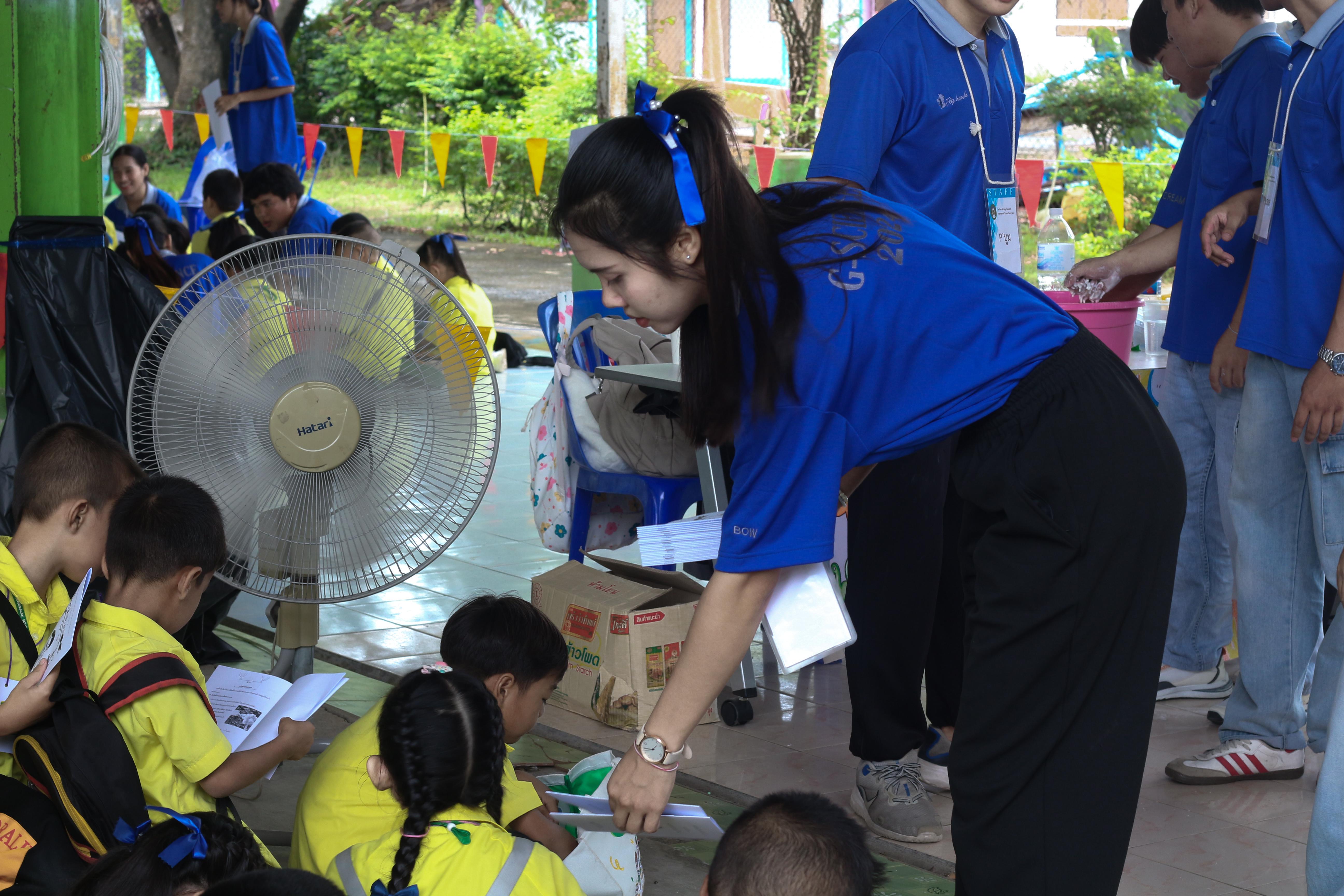 73. วันที่ 28 สิงหาคม 2567 โปรแกรมวิทยาศาสตร์ทั่วไป คณะครุศาสตร์ มหาวิทลัยราชภัฏกำแพงเพชร ได้จัดค่ายวิทยาศาตร์ (Science Camp) ณ โรงเรียนศรีวรลักษณ์ ต.สลกบาตร อ.ขาณุวรลักษบุรี จ.กำแพงเพชร