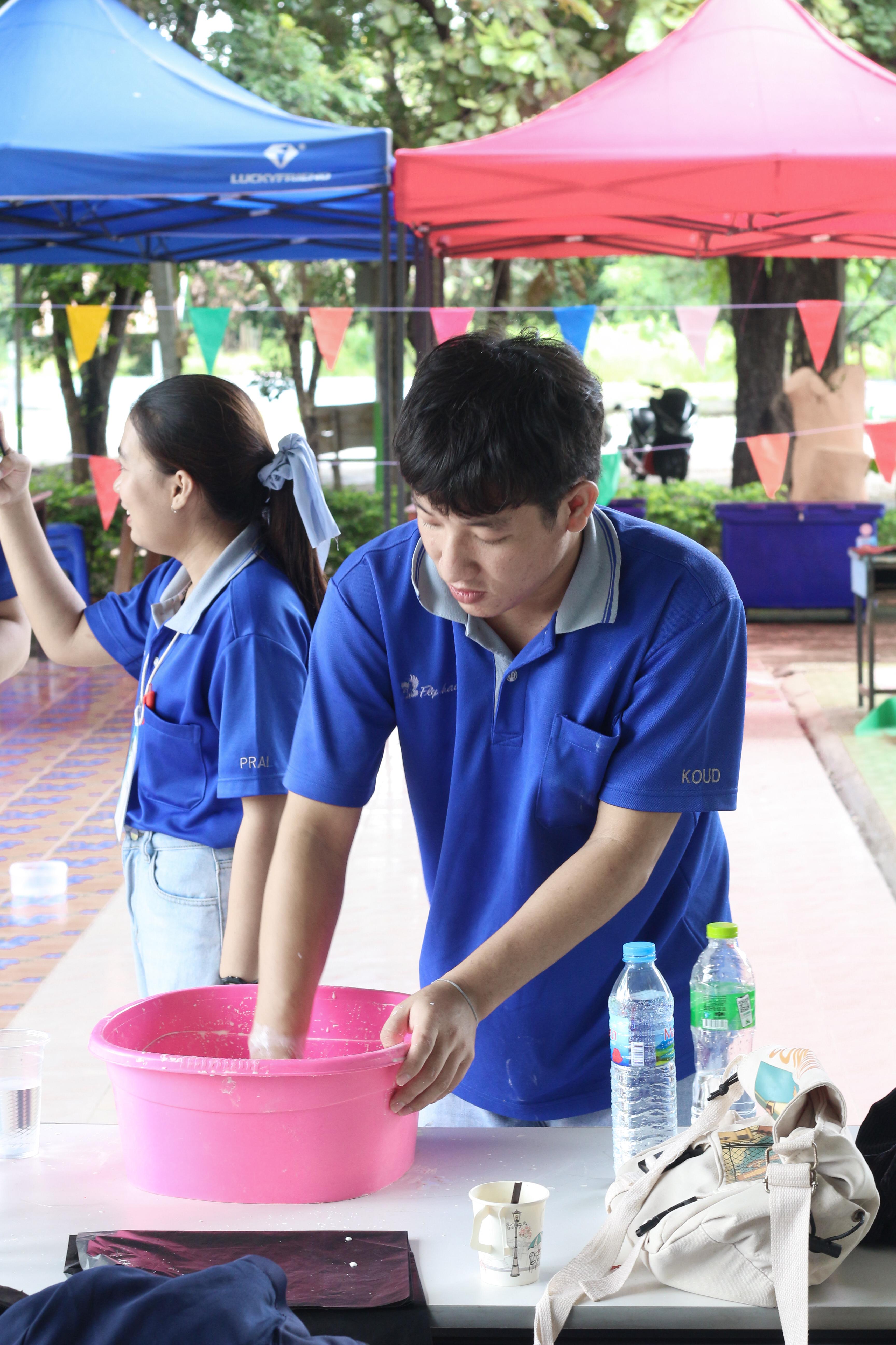 102. วันที่ 28 สิงหาคม 2567 โปรแกรมวิทยาศาสตร์ทั่วไป คณะครุศาสตร์ มหาวิทลัยราชภัฏกำแพงเพชร ได้จัดค่ายวิทยาศาตร์ (Science Camp) ณ โรงเรียนศรีวรลักษณ์ ต.สลกบาตร อ.ขาณุวรลักษบุรี จ.กำแพงเพชร