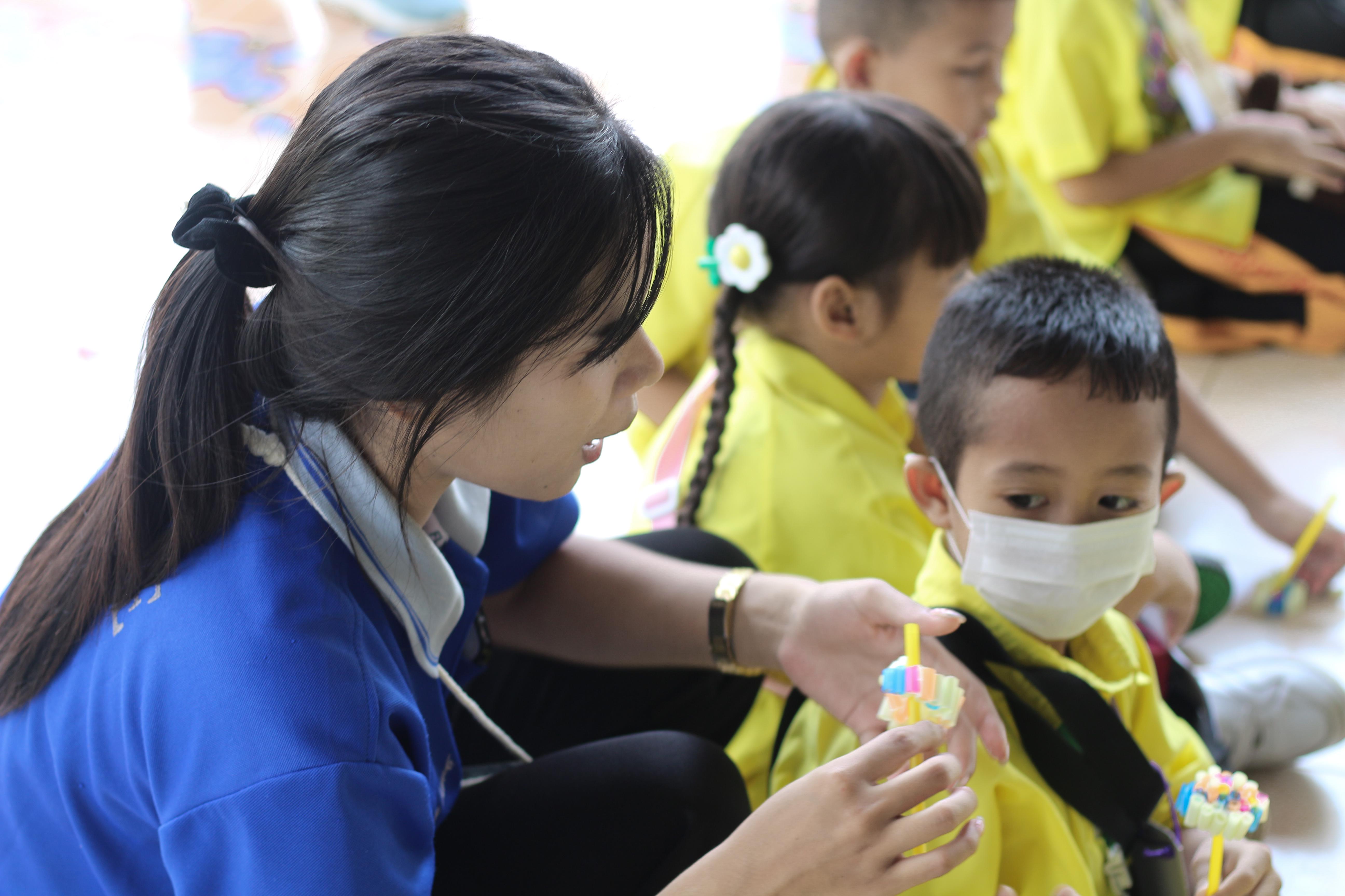 120. วันที่ 28 สิงหาคม 2567 โปรแกรมวิทยาศาสตร์ทั่วไป คณะครุศาสตร์ มหาวิทลัยราชภัฏกำแพงเพชร ได้จัดค่ายวิทยาศาตร์ (Science Camp) ณ โรงเรียนศรีวรลักษณ์ ต.สลกบาตร อ.ขาณุวรลักษบุรี จ.กำแพงเพชร
