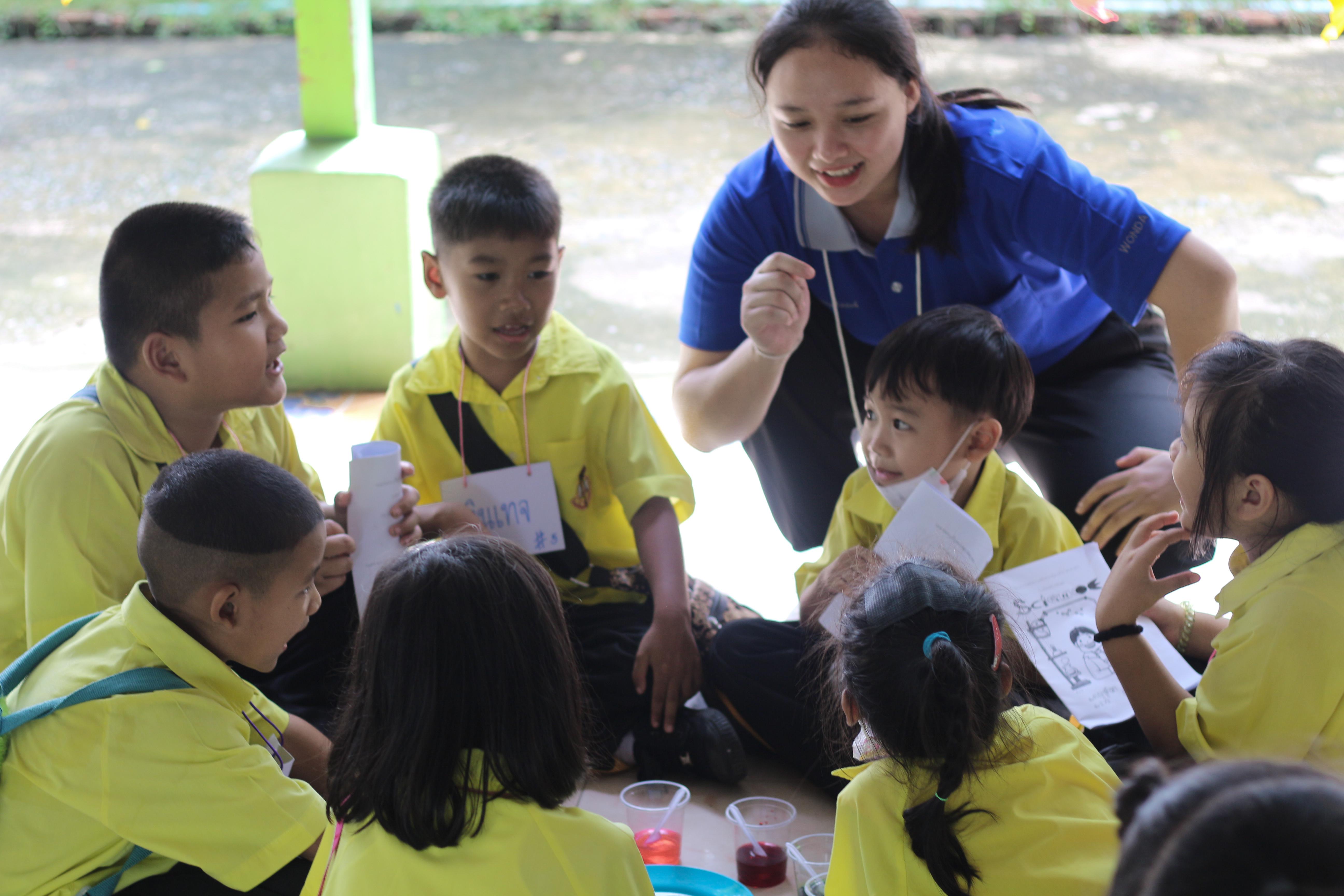 126. วันที่ 28 สิงหาคม 2567 โปรแกรมวิทยาศาสตร์ทั่วไป คณะครุศาสตร์ มหาวิทลัยราชภัฏกำแพงเพชร ได้จัดค่ายวิทยาศาตร์ (Science Camp) ณ โรงเรียนศรีวรลักษณ์ ต.สลกบาตร อ.ขาณุวรลักษบุรี จ.กำแพงเพชร