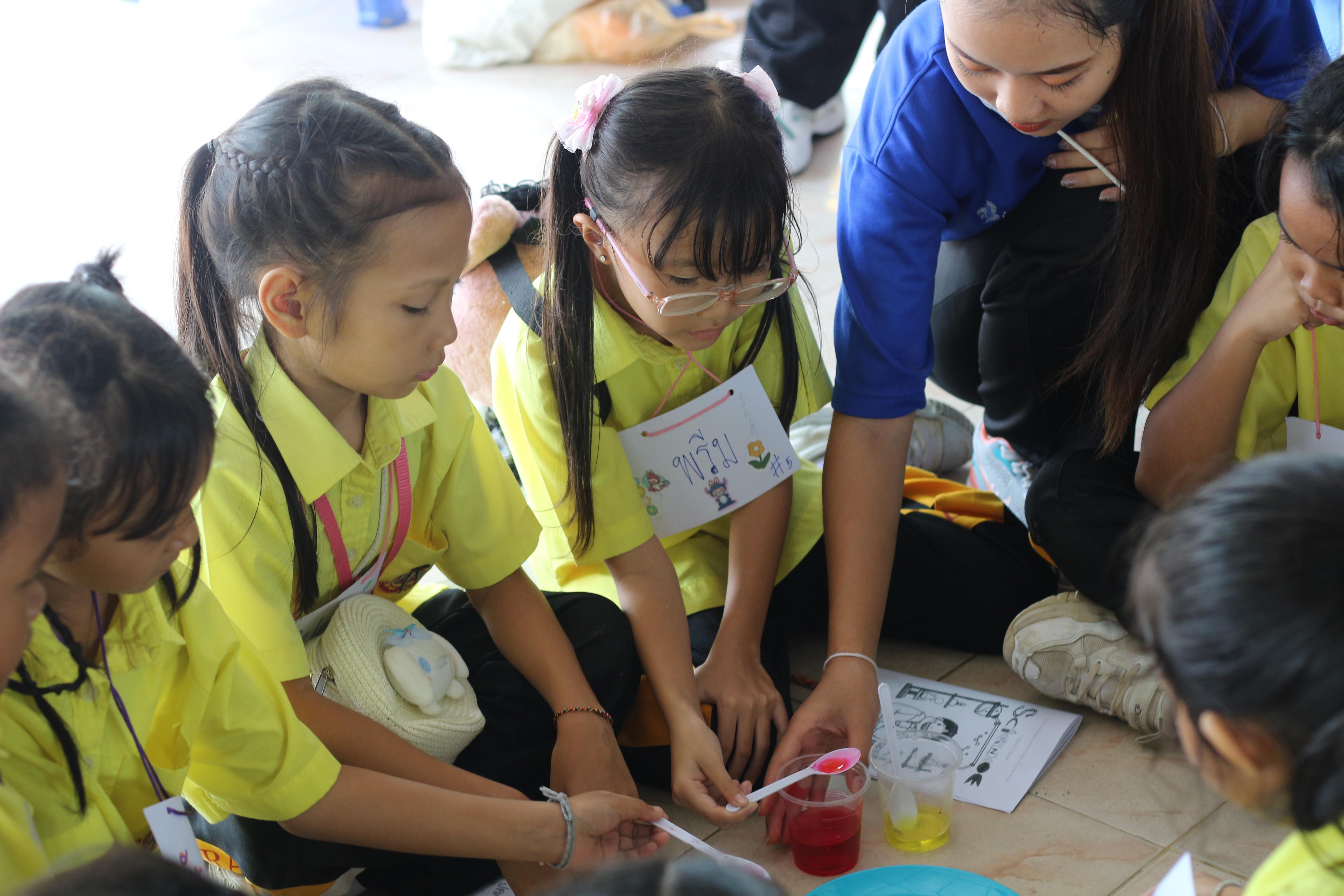 129. วันที่ 28 สิงหาคม 2567 โปรแกรมวิทยาศาสตร์ทั่วไป คณะครุศาสตร์ มหาวิทลัยราชภัฏกำแพงเพชร ได้จัดค่ายวิทยาศาตร์ (Science Camp) ณ โรงเรียนศรีวรลักษณ์ ต.สลกบาตร อ.ขาณุวรลักษบุรี จ.กำแพงเพชร