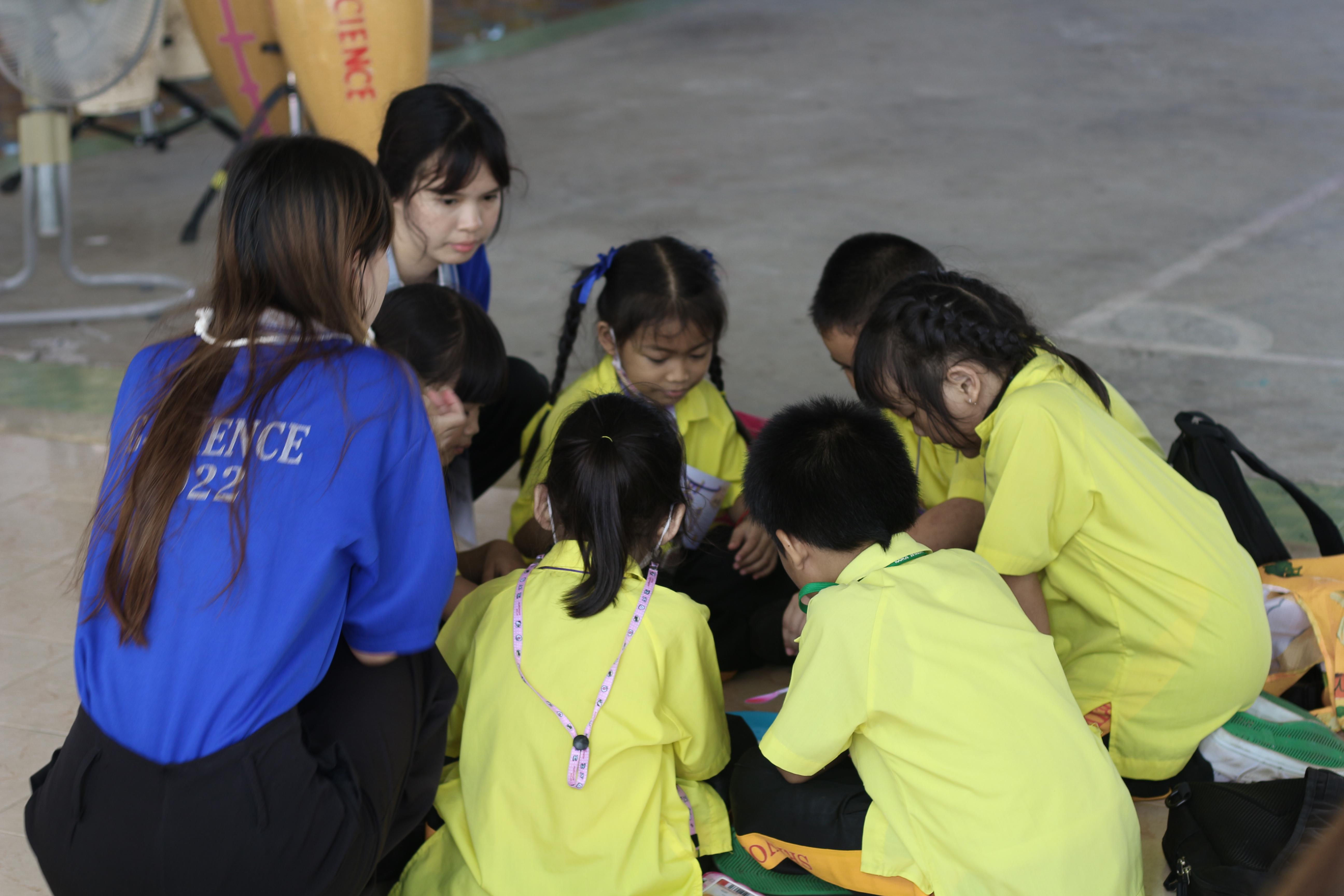 141. วันที่ 28 สิงหาคม 2567 โปรแกรมวิทยาศาสตร์ทั่วไป คณะครุศาสตร์ มหาวิทลัยราชภัฏกำแพงเพชร ได้จัดค่ายวิทยาศาตร์ (Science Camp) ณ โรงเรียนศรีวรลักษณ์ ต.สลกบาตร อ.ขาณุวรลักษบุรี จ.กำแพงเพชร