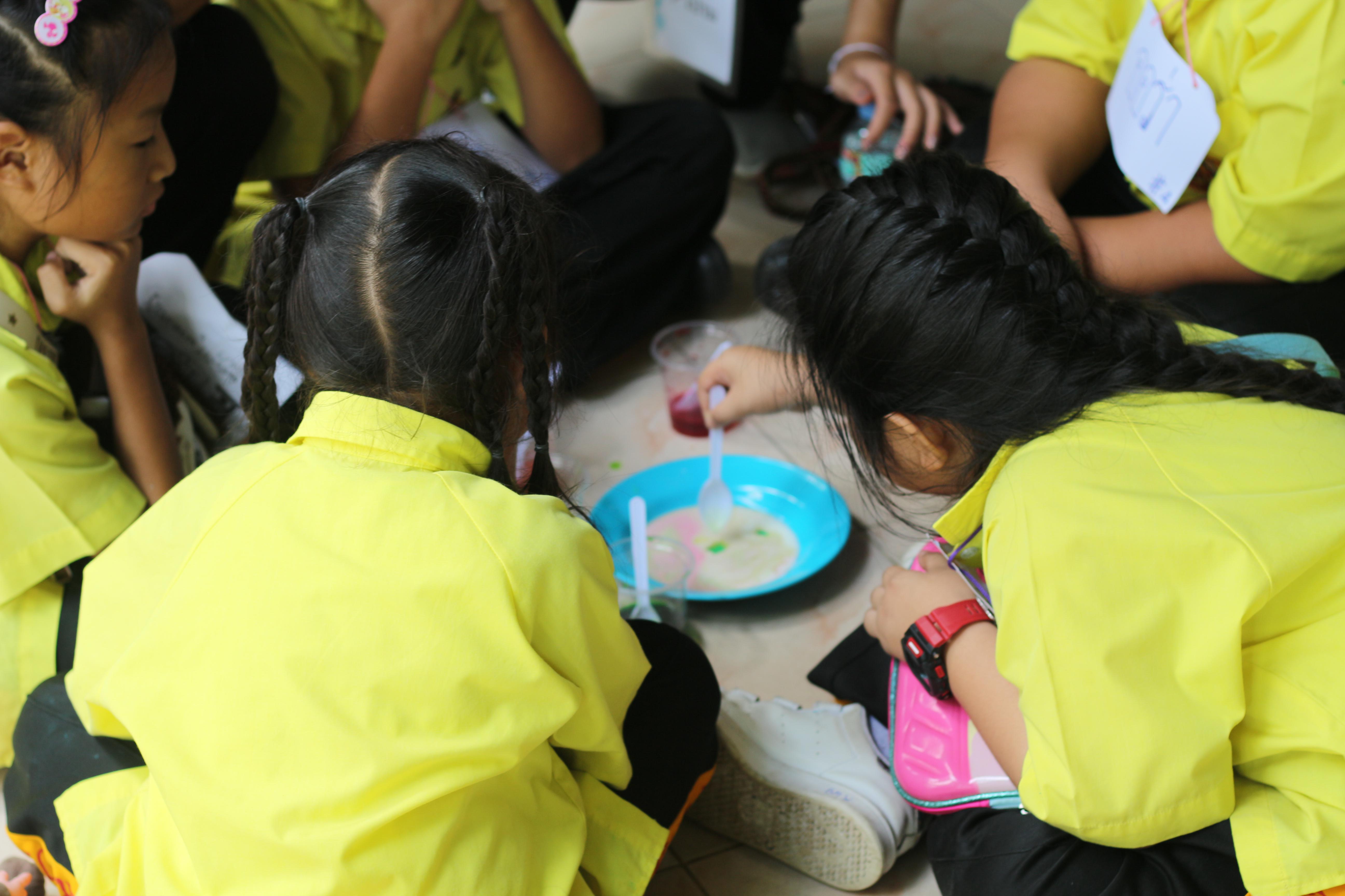 144. วันที่ 28 สิงหาคม 2567 โปรแกรมวิทยาศาสตร์ทั่วไป คณะครุศาสตร์ มหาวิทลัยราชภัฏกำแพงเพชร ได้จัดค่ายวิทยาศาตร์ (Science Camp) ณ โรงเรียนศรีวรลักษณ์ ต.สลกบาตร อ.ขาณุวรลักษบุรี จ.กำแพงเพชร