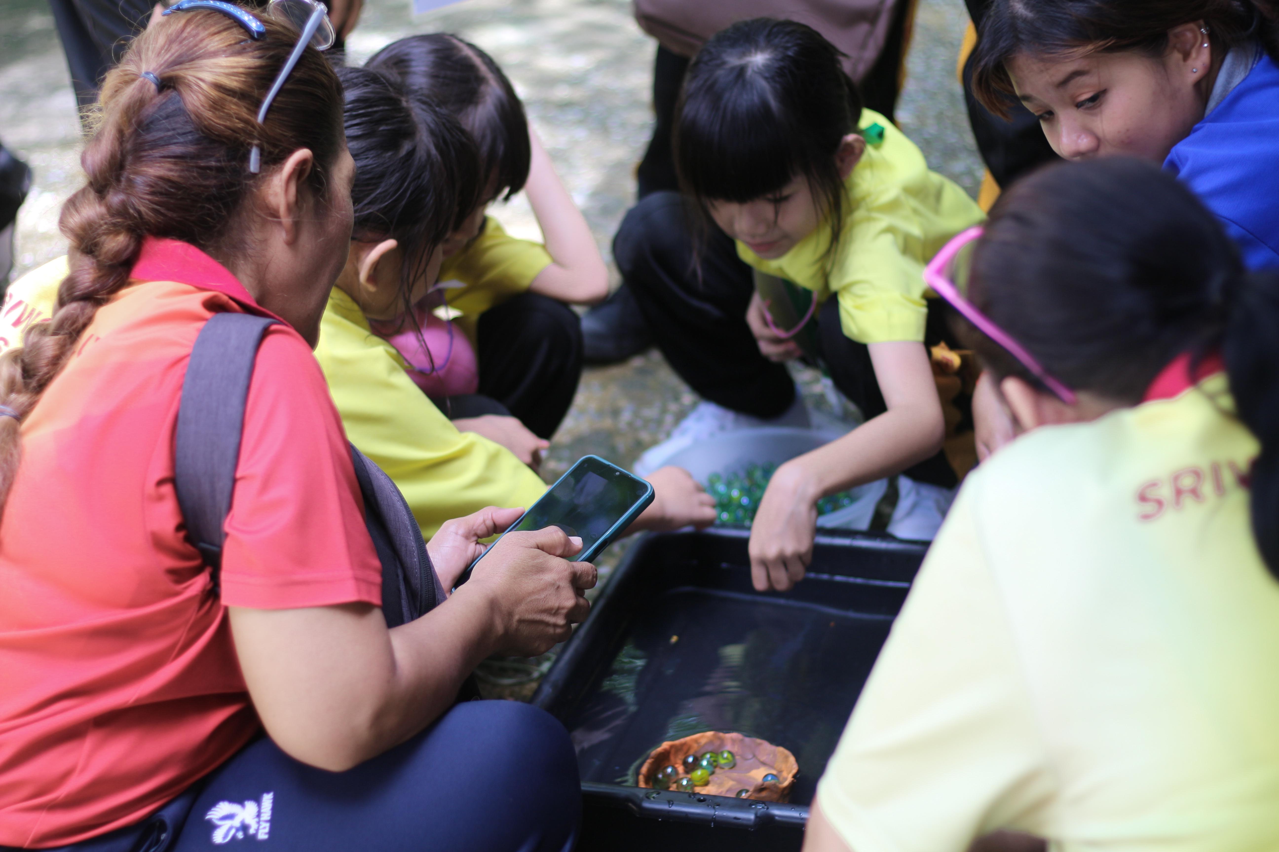 190. วันที่ 28 สิงหาคม 2567 โปรแกรมวิทยาศาสตร์ทั่วไป คณะครุศาสตร์ มหาวิทลัยราชภัฏกำแพงเพชร ได้จัดค่ายวิทยาศาตร์ (Science Camp) ณ โรงเรียนศรีวรลักษณ์ ต.สลกบาตร อ.ขาณุวรลักษบุรี จ.กำแพงเพชร