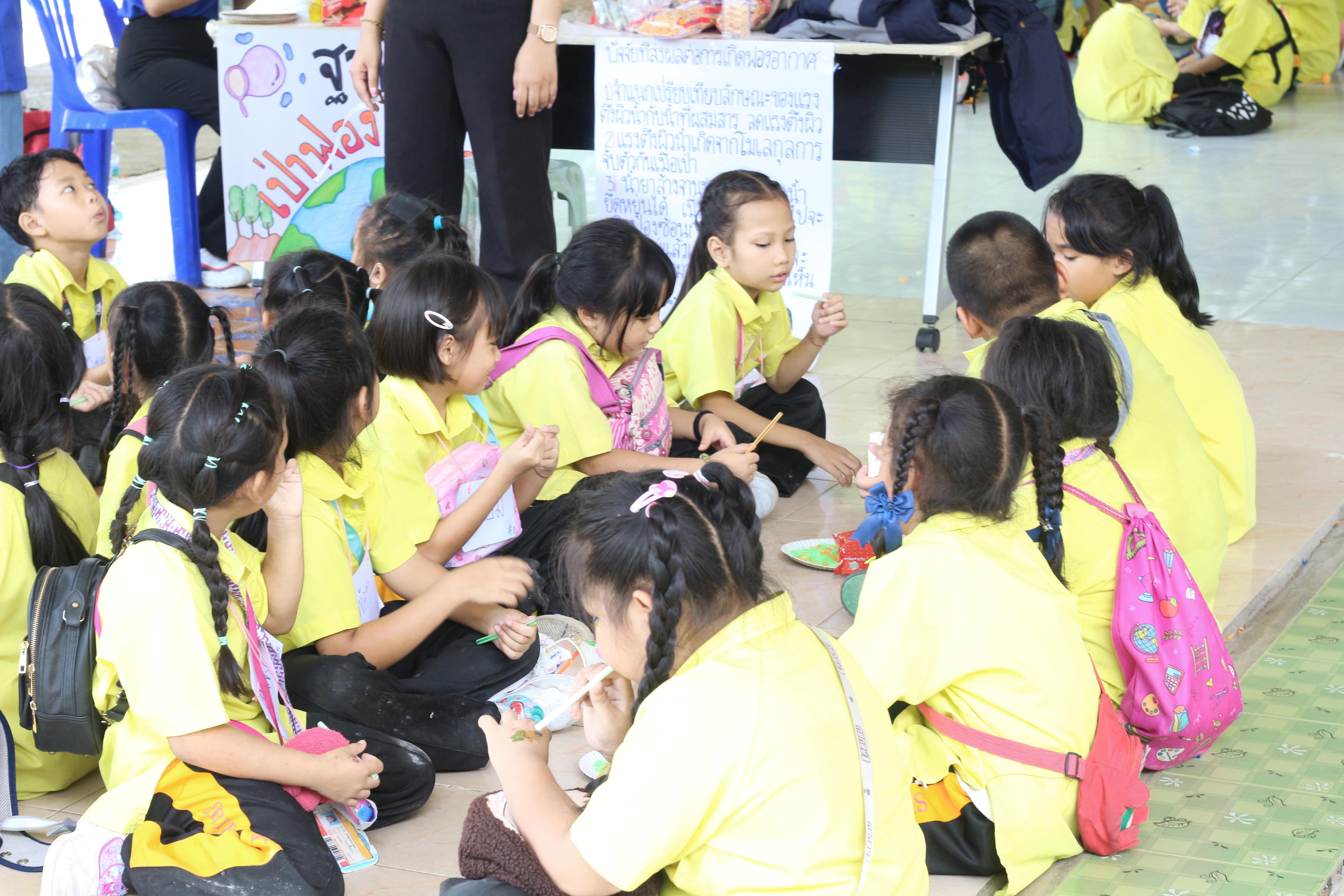 196. วันที่ 28 สิงหาคม 2567 โปรแกรมวิทยาศาสตร์ทั่วไป คณะครุศาสตร์ มหาวิทลัยราชภัฏกำแพงเพชร ได้จัดค่ายวิทยาศาตร์ (Science Camp) ณ โรงเรียนศรีวรลักษณ์ ต.สลกบาตร อ.ขาณุวรลักษบุรี จ.กำแพงเพชร