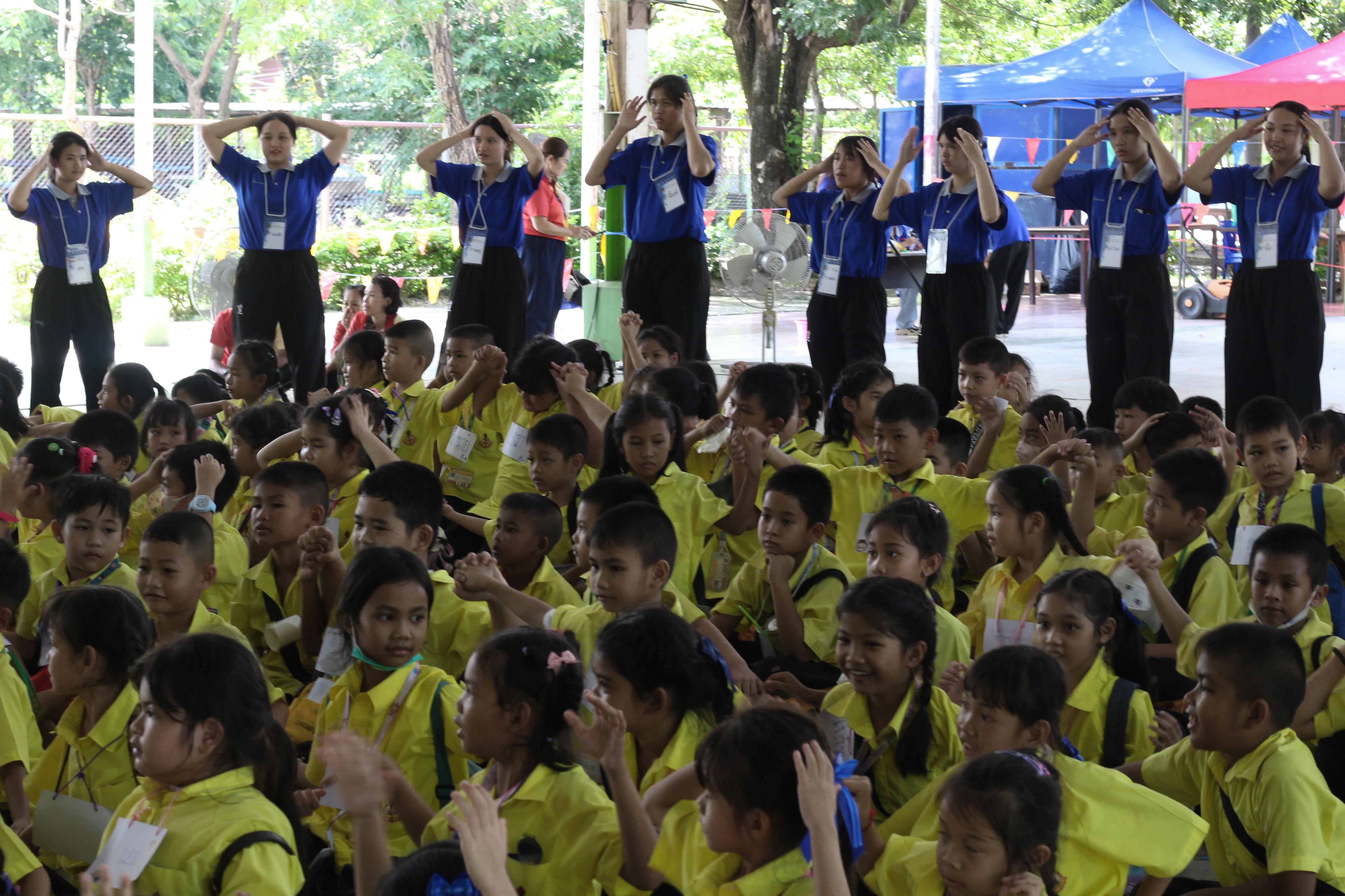 221. วันที่ 28 สิงหาคม 2567 โปรแกรมวิทยาศาสตร์ทั่วไป คณะครุศาสตร์ มหาวิทลัยราชภัฏกำแพงเพชร ได้จัดค่ายวิทยาศาตร์ (Science Camp) ณ โรงเรียนศรีวรลักษณ์ ต.สลกบาตร อ.ขาณุวรลักษบุรี จ.กำแพงเพชร