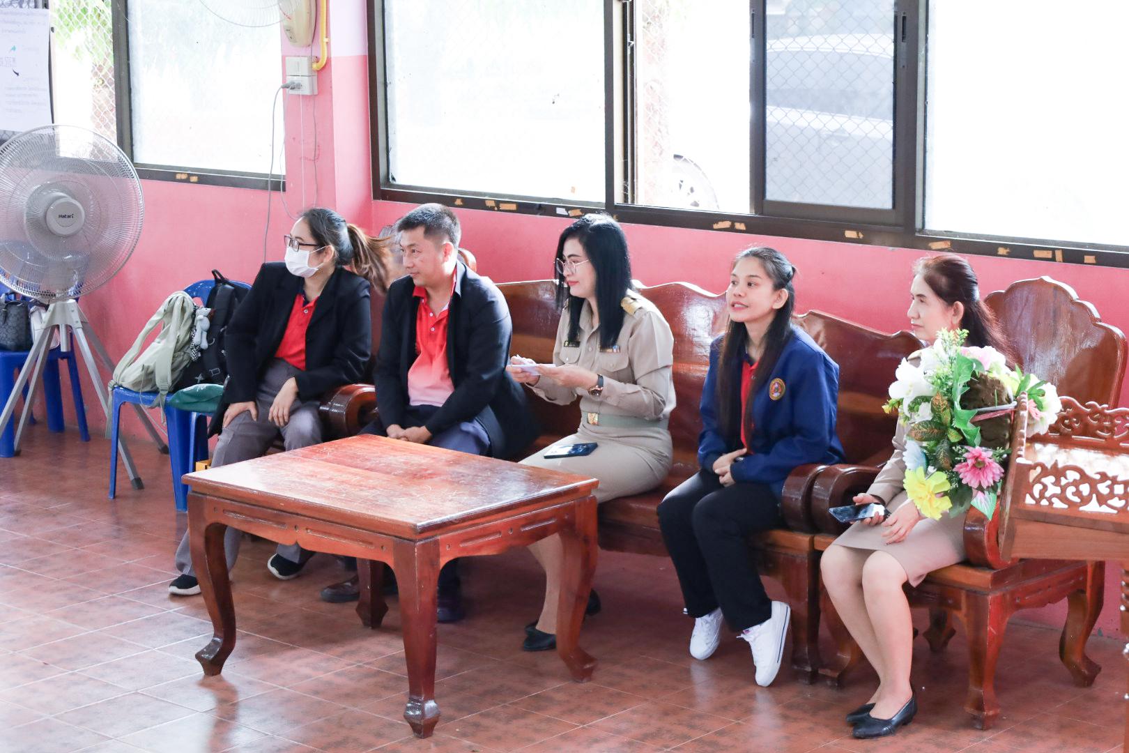 11. วันที่ 26 พฤศจิกายน 2567 ผศ. ศุภวัฒน์ วิสิฐศิริกุล ดร. ธิดารัตน์ พรหมมาและ ผศ.ดร. ปราณี เลิศแก้ว ได้นำนักศึกษาชั้นปีที่ 3 จัดค่ายสเต็มศึกษา (STEM) ณ โรงเรียนอนุบาลคลองขลุง ต.ท่ามะเขือ อ.คลองขลุง จ.กำแพงเพชร