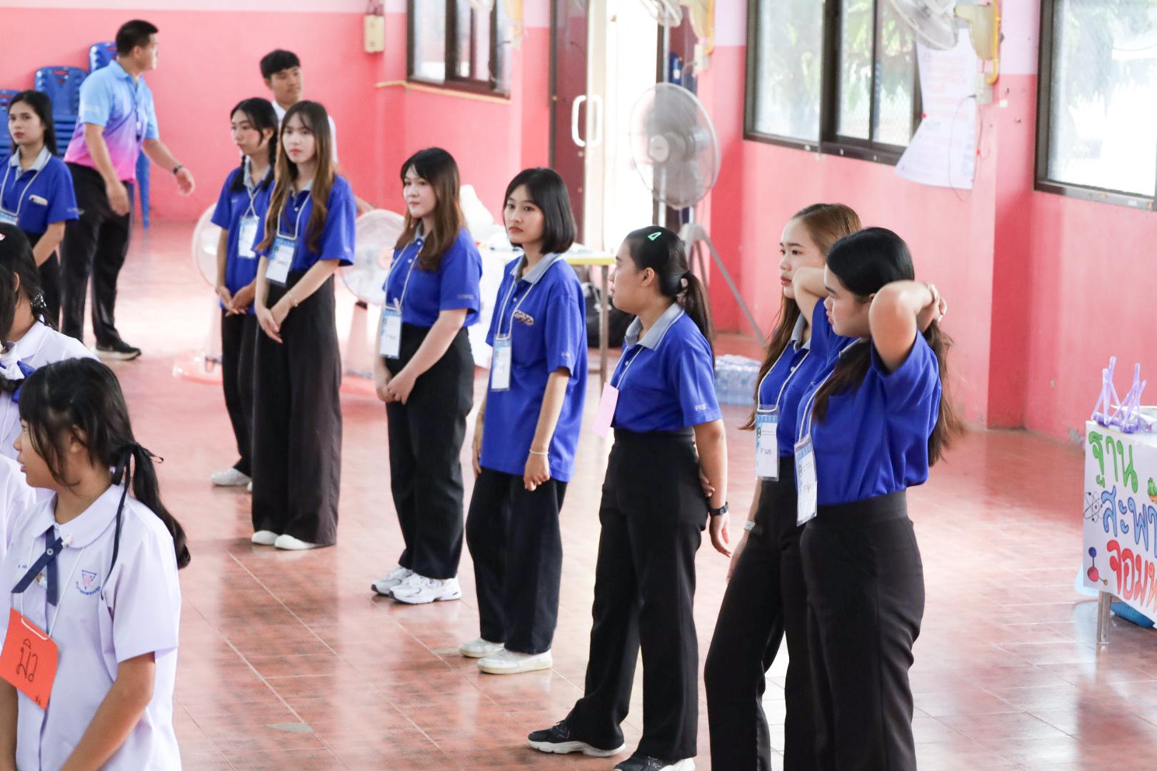 12. วันที่ 26 พฤศจิกายน 2567 ผศ. ศุภวัฒน์ วิสิฐศิริกุล ดร. ธิดารัตน์ พรหมมาและ ผศ.ดร. ปราณี เลิศแก้ว ได้นำนักศึกษาชั้นปีที่ 3 จัดค่ายสเต็มศึกษา (STEM) ณ โรงเรียนอนุบาลคลองขลุง ต.ท่ามะเขือ อ.คลองขลุง จ.กำแพงเพชร
