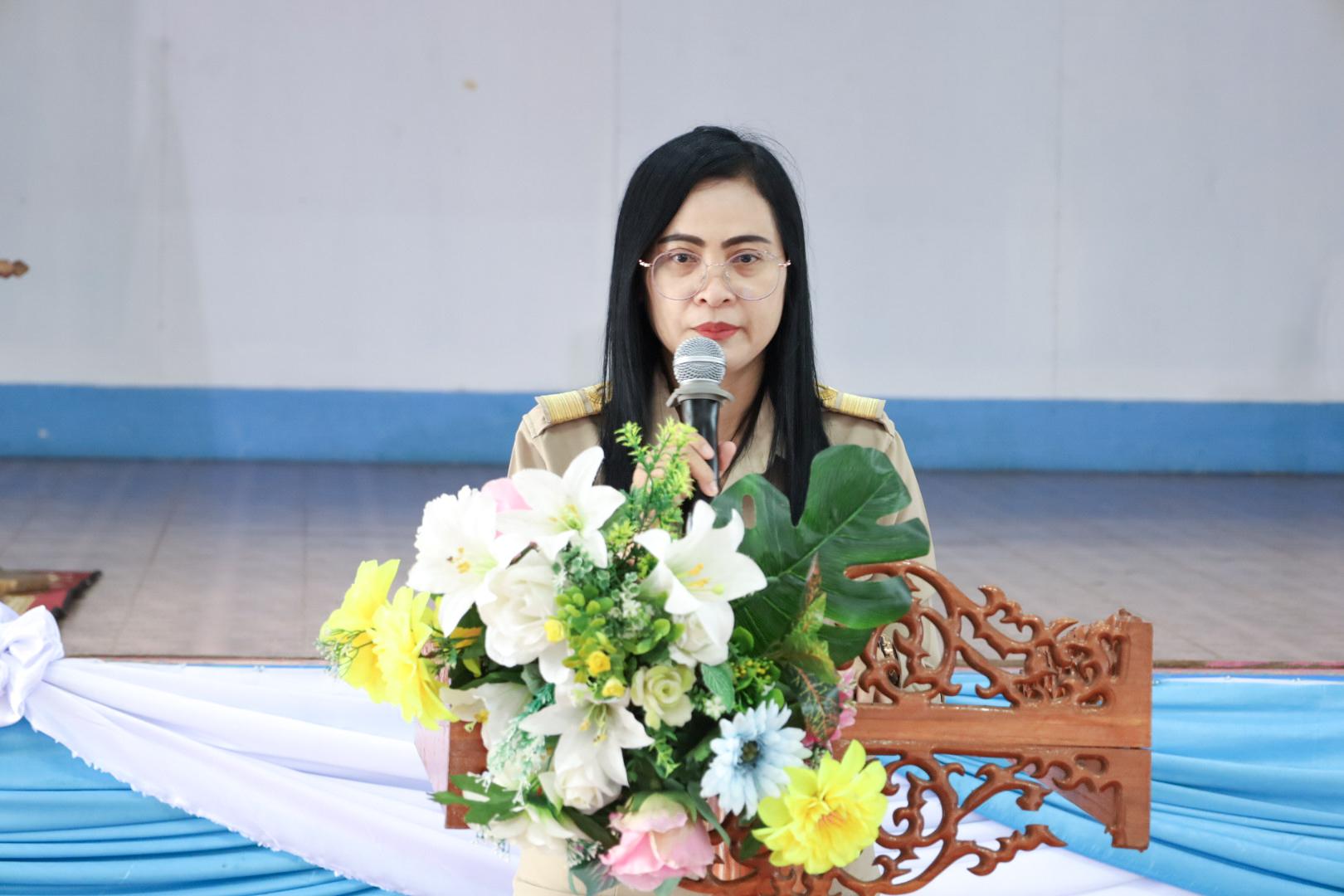 34. วันที่ 26 พฤศจิกายน 2567 ผศ. ศุภวัฒน์ วิสิฐศิริกุล ดร. ธิดารัตน์ พรหมมาและ ผศ.ดร. ปราณี เลิศแก้ว ได้นำนักศึกษาชั้นปีที่ 3 จัดค่ายสเต็มศึกษา (STEM) ณ โรงเรียนอนุบาลคลองขลุง ต.ท่ามะเขือ อ.คลองขลุง จ.กำแพงเพชร