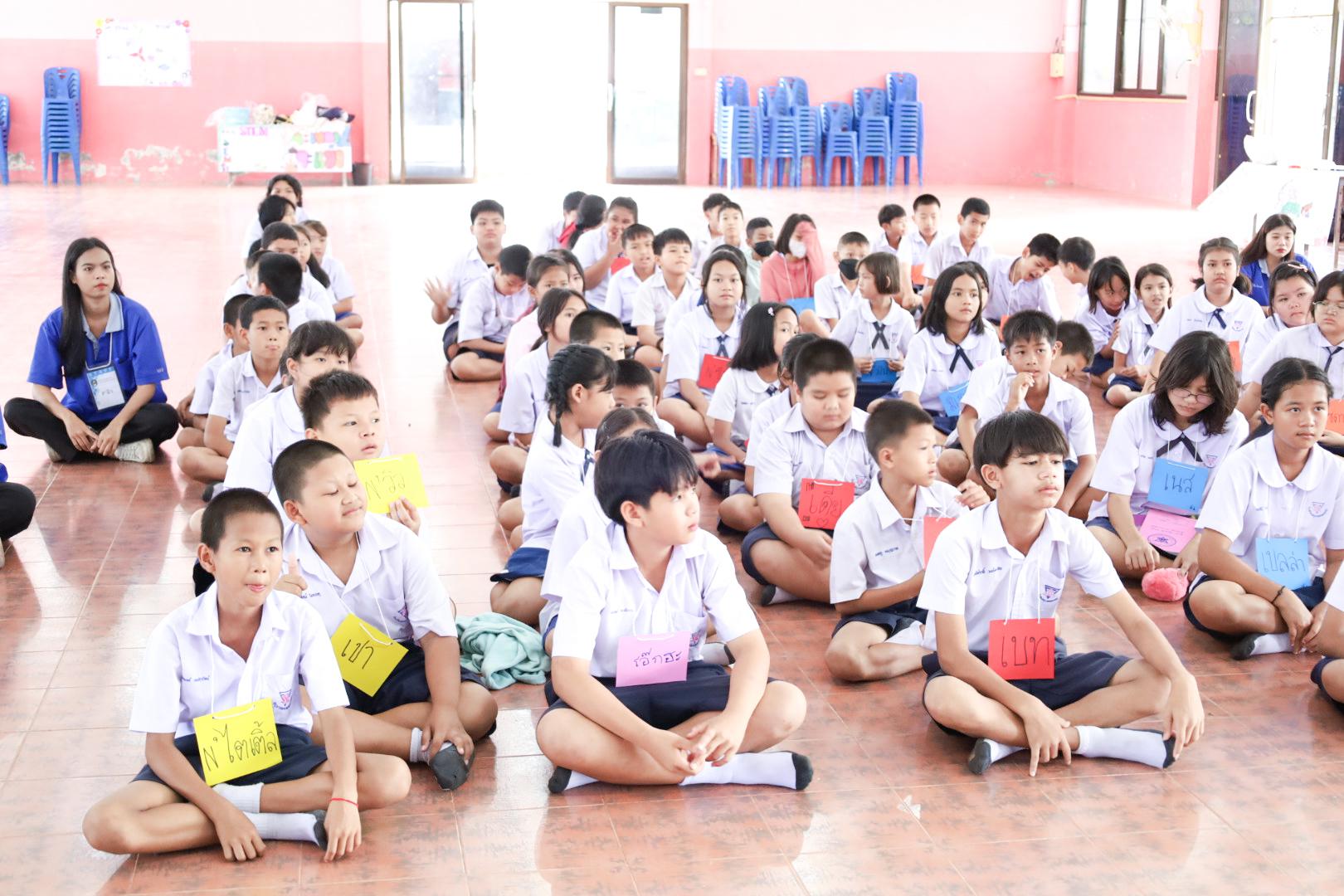 46. วันที่ 26 พฤศจิกายน 2567 ผศ. ศุภวัฒน์ วิสิฐศิริกุล ดร. ธิดารัตน์ พรหมมาและ ผศ.ดร. ปราณี เลิศแก้ว ได้นำนักศึกษาชั้นปีที่ 3 จัดค่ายสเต็มศึกษา (STEM) ณ โรงเรียนอนุบาลคลองขลุง ต.ท่ามะเขือ อ.คลองขลุง จ.กำแพงเพชร