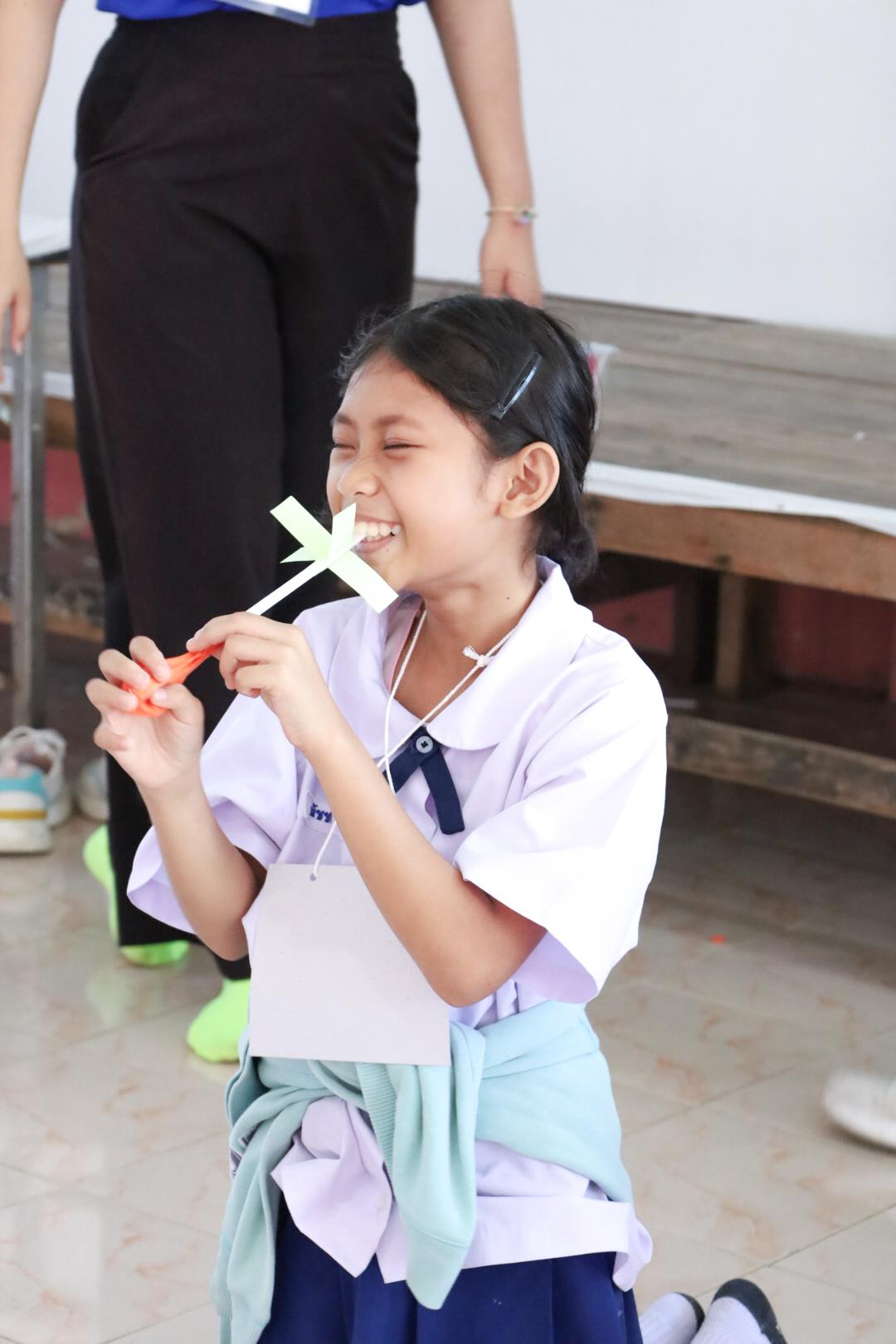 93. วันที่ 26 พฤศจิกายน 2567 ผศ. ศุภวัฒน์ วิสิฐศิริกุล ดร. ธิดารัตน์ พรหมมาและ ผศ.ดร. ปราณี เลิศแก้ว ได้นำนักศึกษาชั้นปีที่ 3 จัดค่ายสเต็มศึกษา (STEM) ณ โรงเรียนอนุบาลคลองขลุง ต.ท่ามะเขือ อ.คลองขลุง จ.กำแพงเพชร