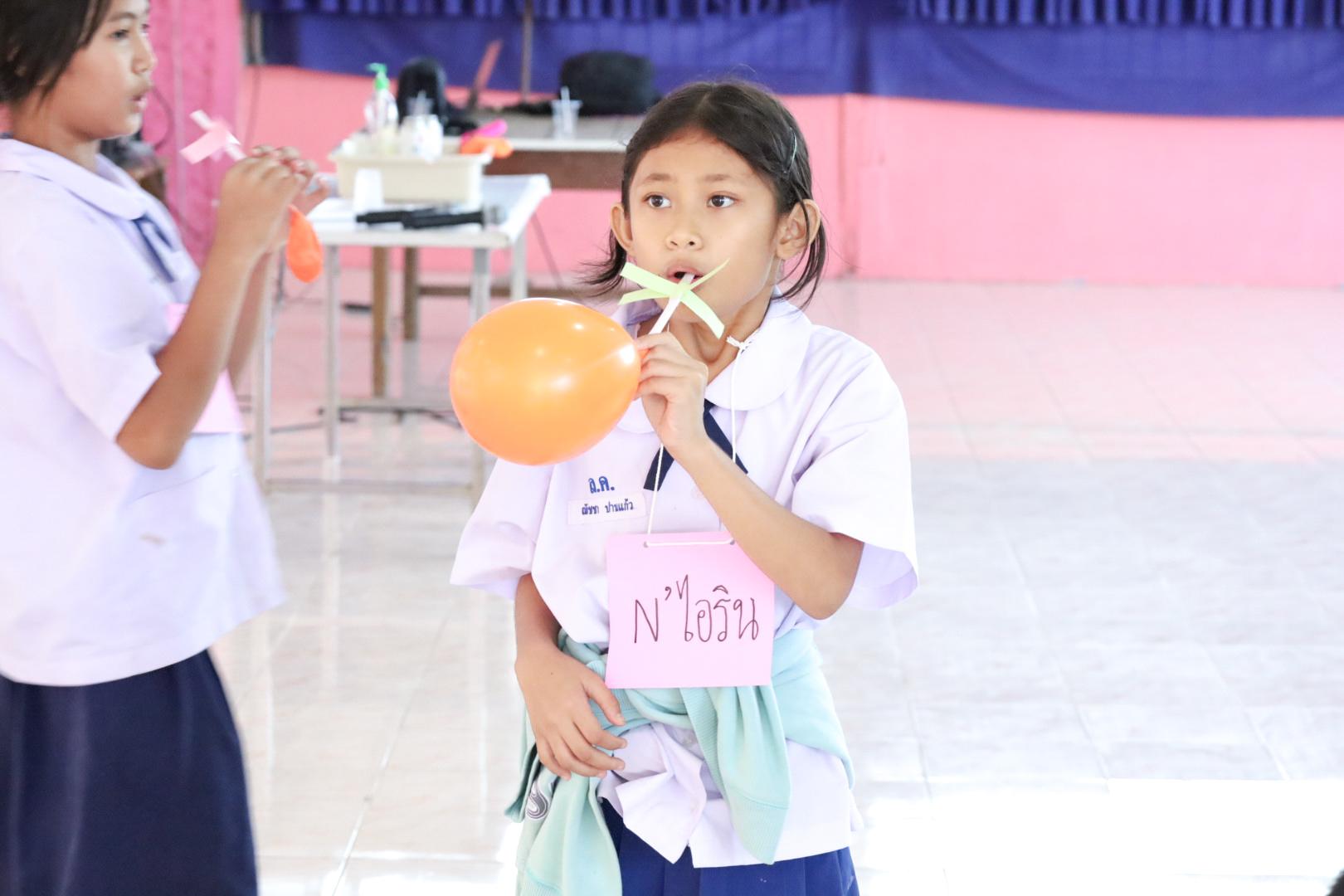 96. วันที่ 26 พฤศจิกายน 2567 ผศ. ศุภวัฒน์ วิสิฐศิริกุล ดร. ธิดารัตน์ พรหมมาและ ผศ.ดร. ปราณี เลิศแก้ว ได้นำนักศึกษาชั้นปีที่ 3 จัดค่ายสเต็มศึกษา (STEM) ณ โรงเรียนอนุบาลคลองขลุง ต.ท่ามะเขือ อ.คลองขลุง จ.กำแพงเพชร