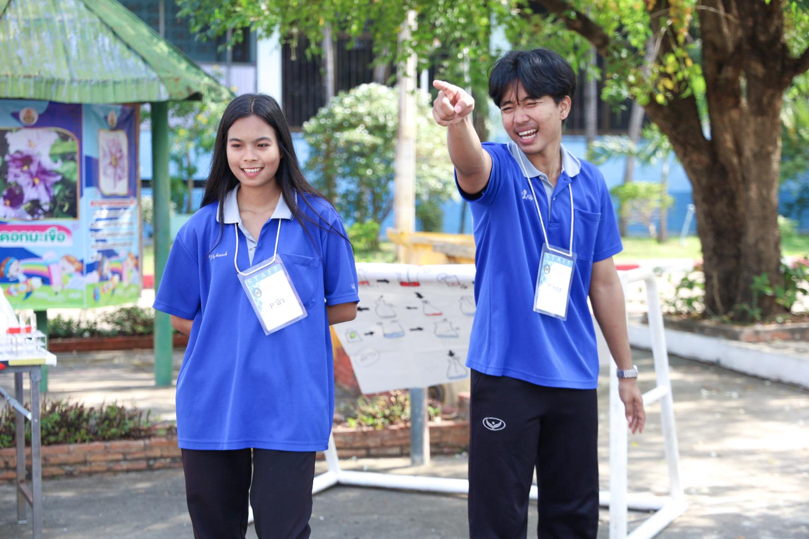 140. วันที่ 26 พฤศจิกายน 2567 ผศ. ศุภวัฒน์ วิสิฐศิริกุล ดร. ธิดารัตน์ พรหมมาและ ผศ.ดร. ปราณี เลิศแก้ว ได้นำนักศึกษาชั้นปีที่ 3 จัดค่ายสเต็มศึกษา (STEM) ณ โรงเรียนอนุบาลคลองขลุง ต.ท่ามะเขือ อ.คลองขลุง จ.กำแพงเพชร