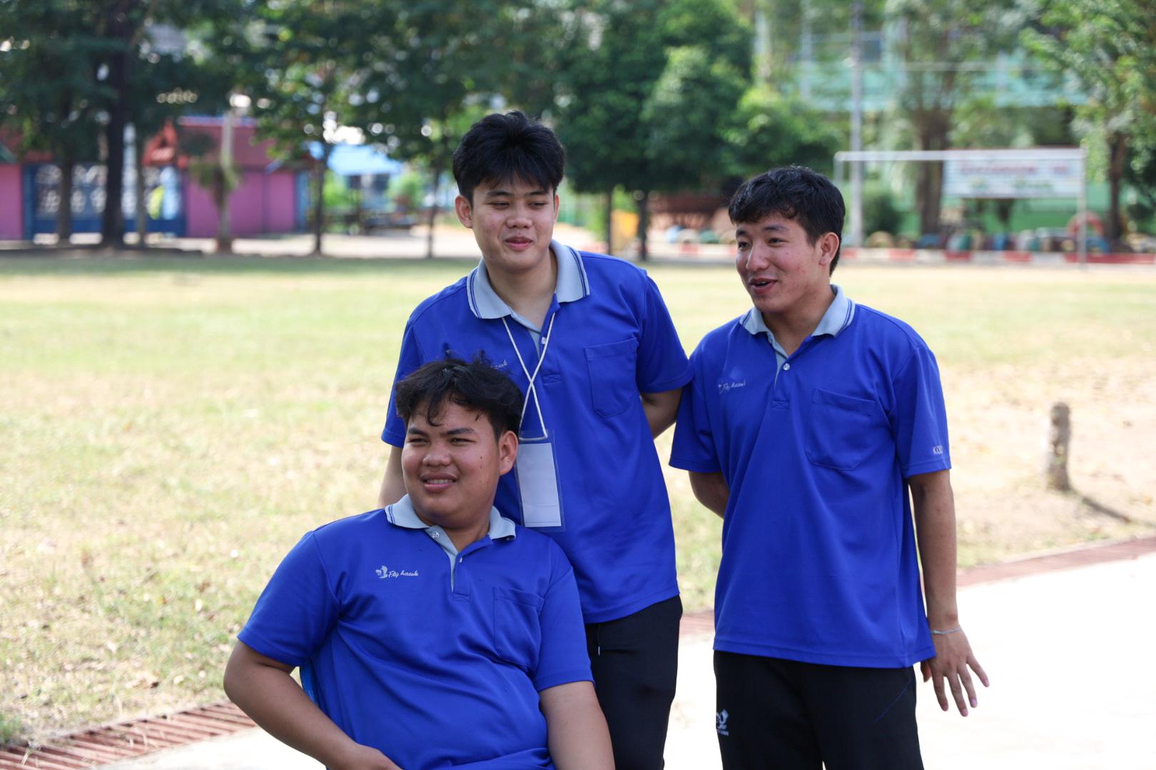 146. วันที่ 26 พฤศจิกายน 2567 ผศ. ศุภวัฒน์ วิสิฐศิริกุล ดร. ธิดารัตน์ พรหมมาและ ผศ.ดร. ปราณี เลิศแก้ว ได้นำนักศึกษาชั้นปีที่ 3 จัดค่ายสเต็มศึกษา (STEM) ณ โรงเรียนอนุบาลคลองขลุง ต.ท่ามะเขือ อ.คลองขลุง จ.กำแพงเพชร