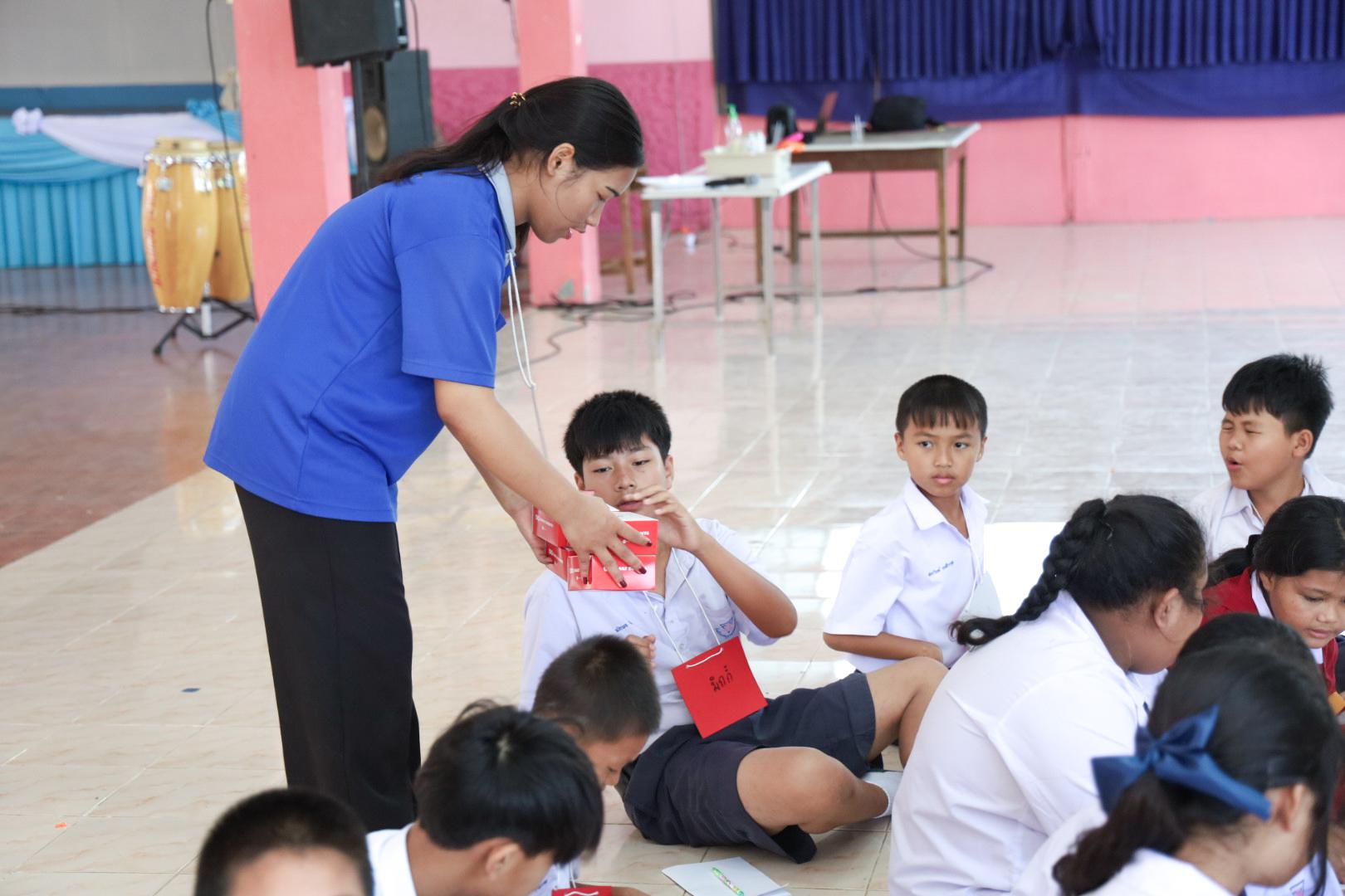 156. วันที่ 26 พฤศจิกายน 2567 ผศ. ศุภวัฒน์ วิสิฐศิริกุล ดร. ธิดารัตน์ พรหมมาและ ผศ.ดร. ปราณี เลิศแก้ว ได้นำนักศึกษาชั้นปีที่ 3 จัดค่ายสเต็มศึกษา (STEM) ณ โรงเรียนอนุบาลคลองขลุง ต.ท่ามะเขือ อ.คลองขลุง จ.กำแพงเพชร