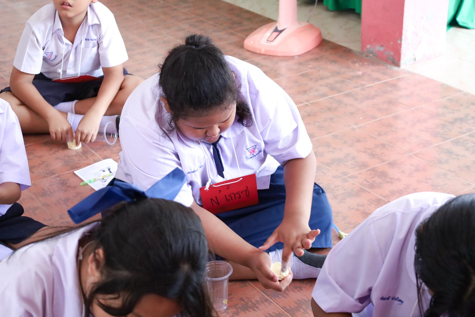 273. วันที่ 26 พฤศจิกายน 2567 ผศ. ศุภวัฒน์ วิสิฐศิริกุล ดร. ธิดารัตน์ พรหมมาและ ผศ.ดร. ปราณี เลิศแก้ว ได้นำนักศึกษาชั้นปีที่ 3 จัดค่ายสเต็มศึกษา (STEM) ณ โรงเรียนอนุบาลคลองขลุง ต.ท่ามะเขือ อ.คลองขลุง จ.กำแพงเพชร