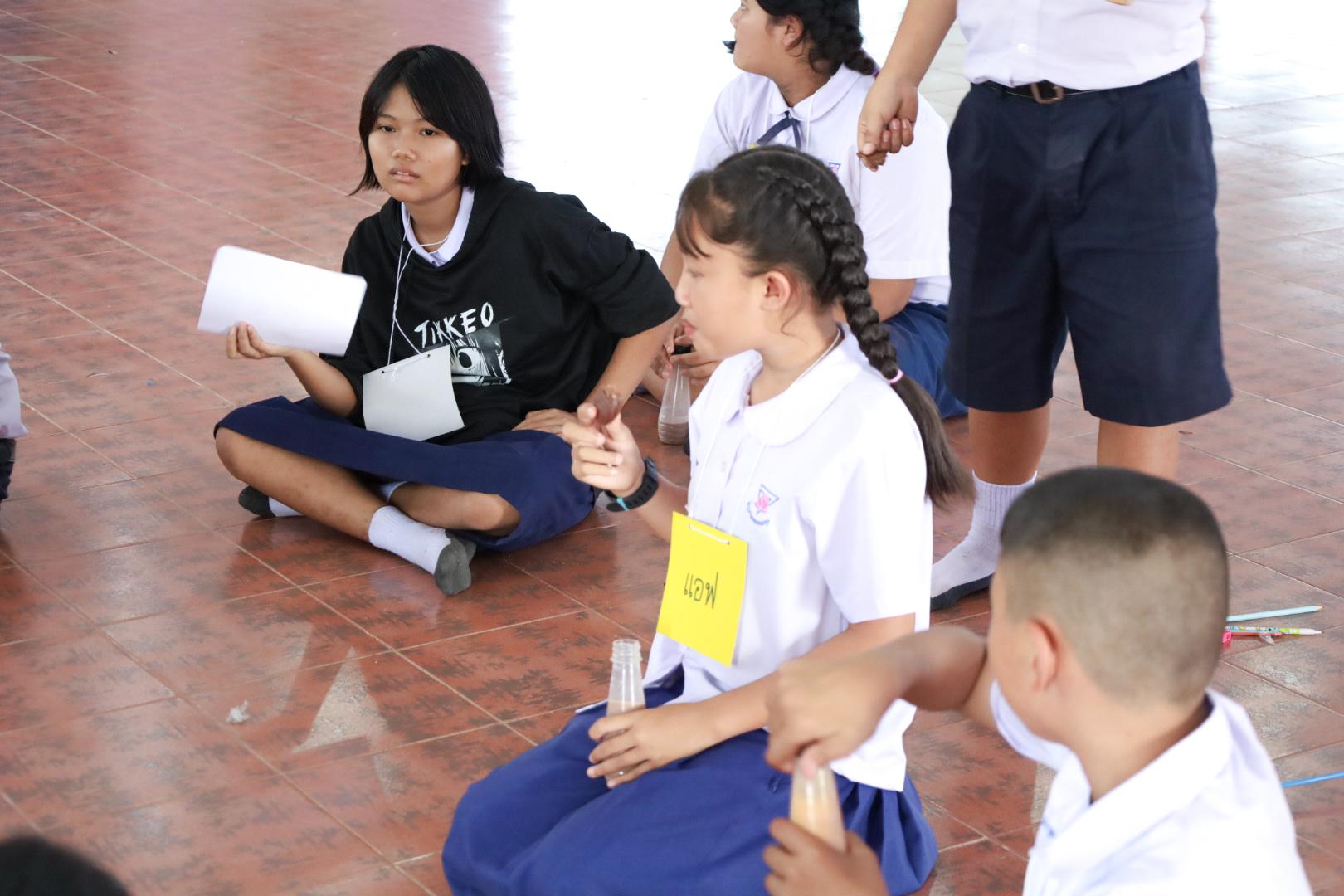 315. วันที่ 26 พฤศจิกายน 2567 ผศ. ศุภวัฒน์ วิสิฐศิริกุล ดร. ธิดารัตน์ พรหมมาและ ผศ.ดร. ปราณี เลิศแก้ว ได้นำนักศึกษาชั้นปีที่ 3 จัดค่ายสเต็มศึกษา (STEM) ณ โรงเรียนอนุบาลคลองขลุง ต.ท่ามะเขือ อ.คลองขลุง จ.กำแพงเพชร