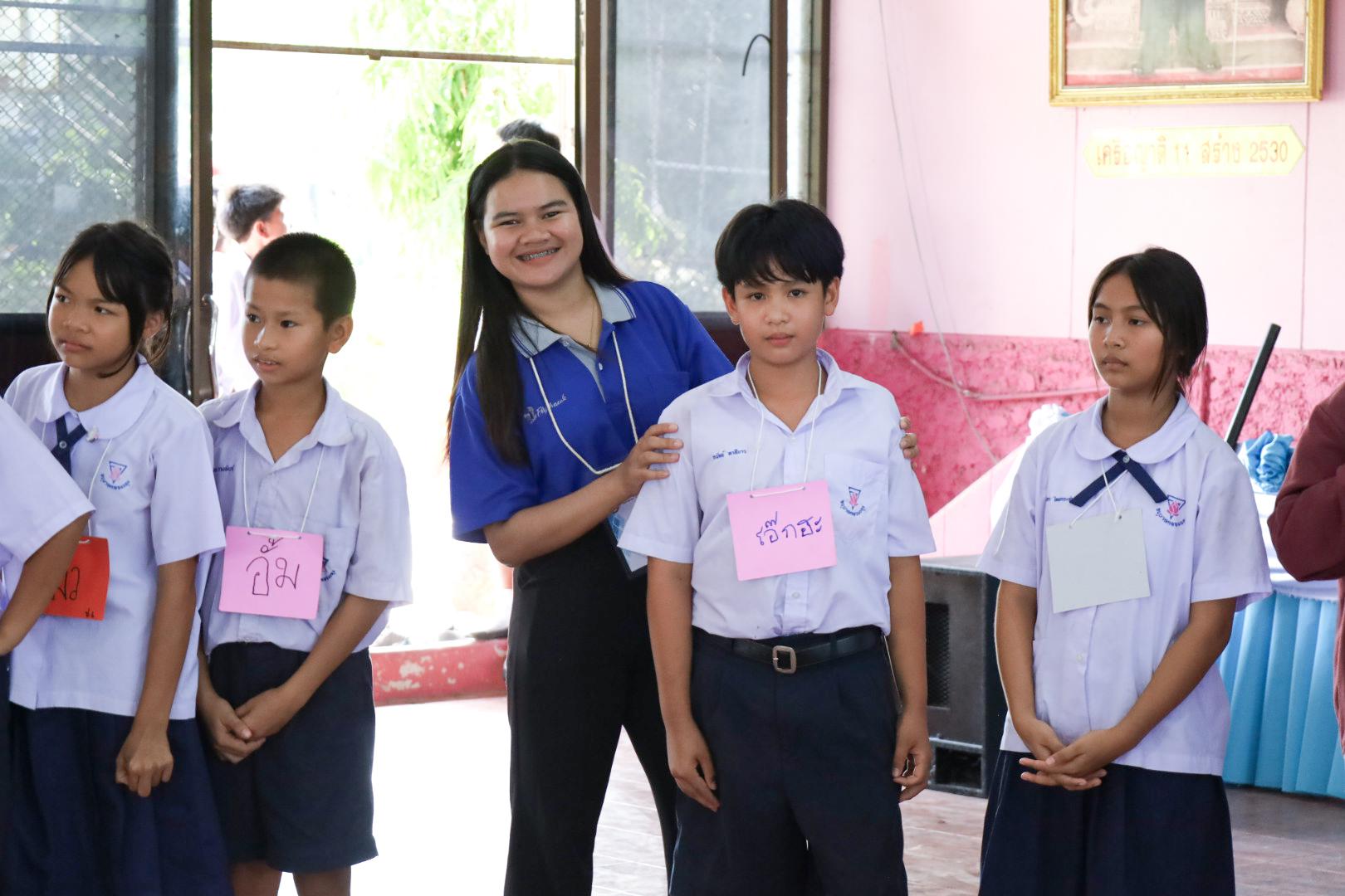 342. วันที่ 26 พฤศจิกายน 2567 ผศ. ศุภวัฒน์ วิสิฐศิริกุล ดร. ธิดารัตน์ พรหมมาและ ผศ.ดร. ปราณี เลิศแก้ว ได้นำนักศึกษาชั้นปีที่ 3 จัดค่ายสเต็มศึกษา (STEM) ณ โรงเรียนอนุบาลคลองขลุง ต.ท่ามะเขือ อ.คลองขลุง จ.กำแพงเพชร