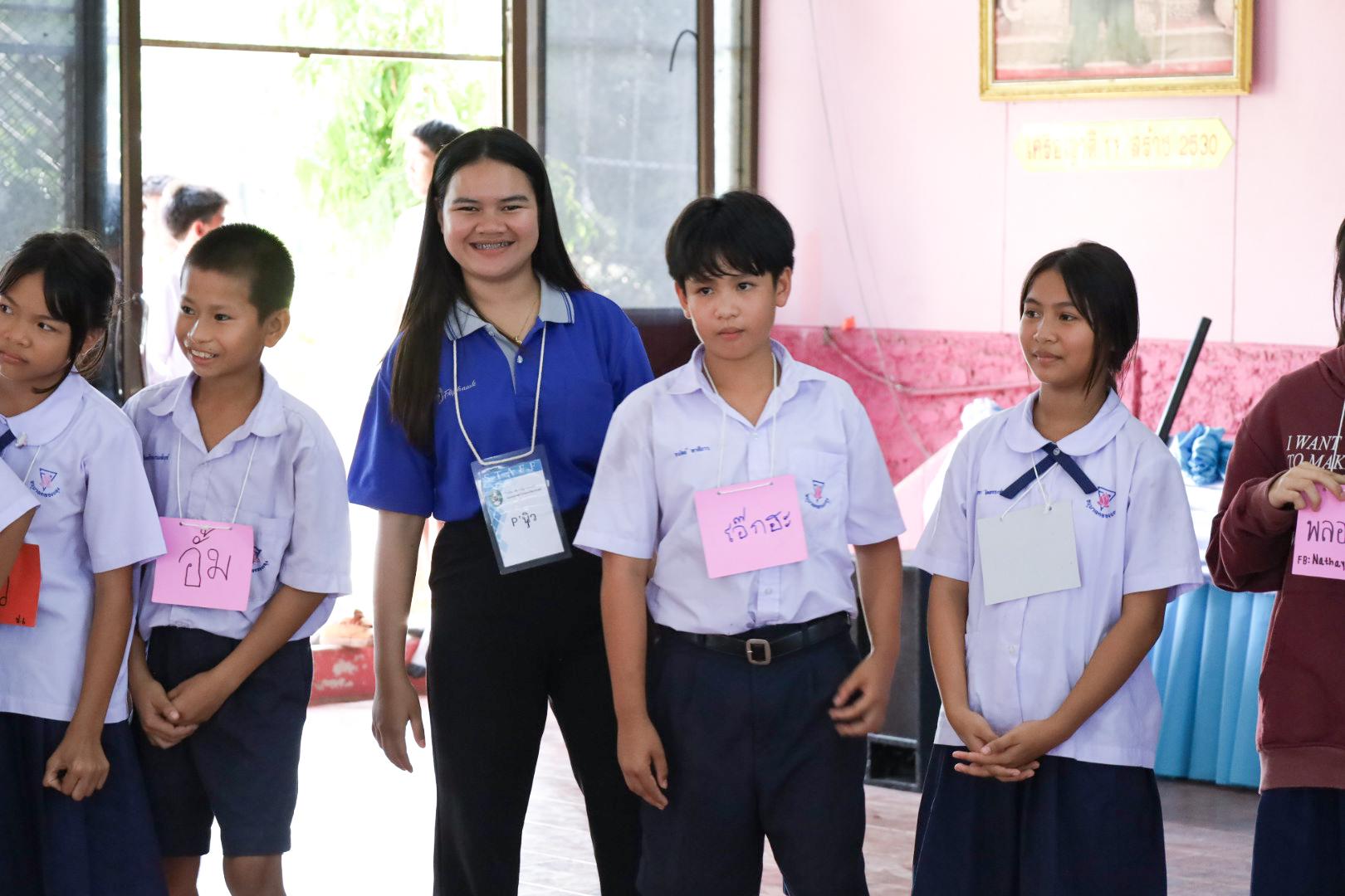 343. วันที่ 26 พฤศจิกายน 2567 ผศ. ศุภวัฒน์ วิสิฐศิริกุล ดร. ธิดารัตน์ พรหมมาและ ผศ.ดร. ปราณี เลิศแก้ว ได้นำนักศึกษาชั้นปีที่ 3 จัดค่ายสเต็มศึกษา (STEM) ณ โรงเรียนอนุบาลคลองขลุง ต.ท่ามะเขือ อ.คลองขลุง จ.กำแพงเพชร