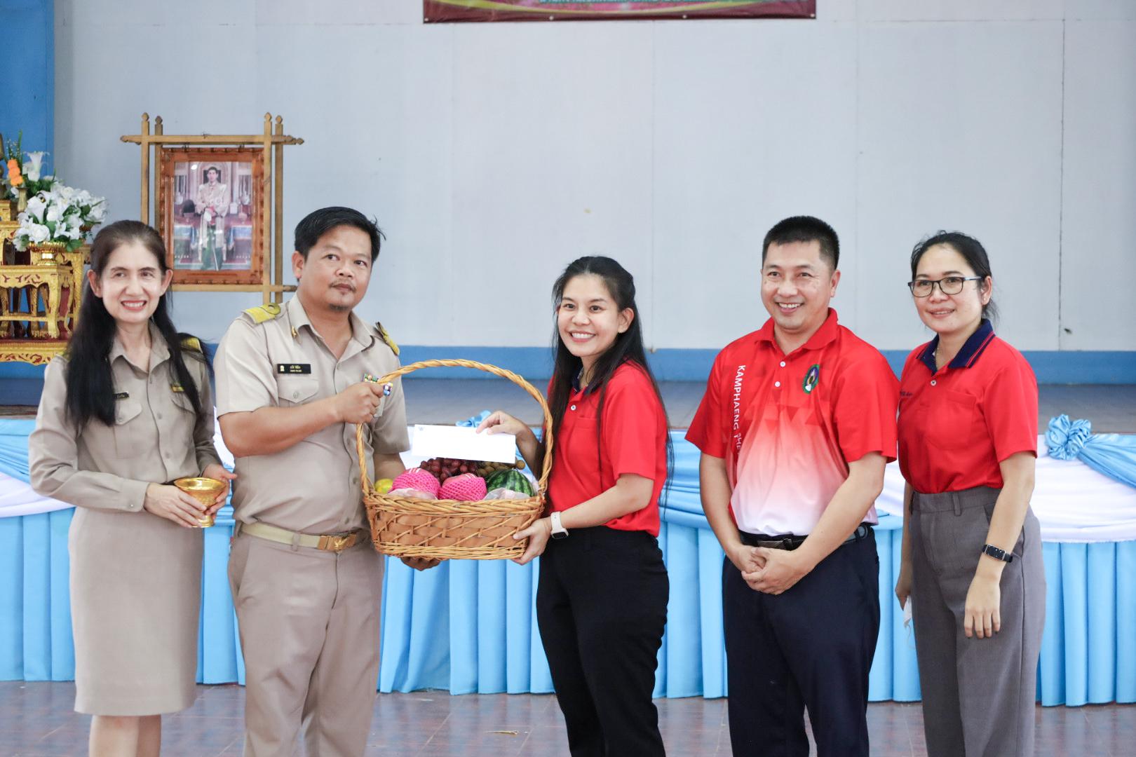 360. วันที่ 26 พฤศจิกายน 2567 ผศ. ศุภวัฒน์ วิสิฐศิริกุล ดร. ธิดารัตน์ พรหมมาและ ผศ.ดร. ปราณี เลิศแก้ว ได้นำนักศึกษาชั้นปีที่ 3 จัดค่ายสเต็มศึกษา (STEM) ณ โรงเรียนอนุบาลคลองขลุง ต.ท่ามะเขือ อ.คลองขลุง จ.กำแพงเพชร