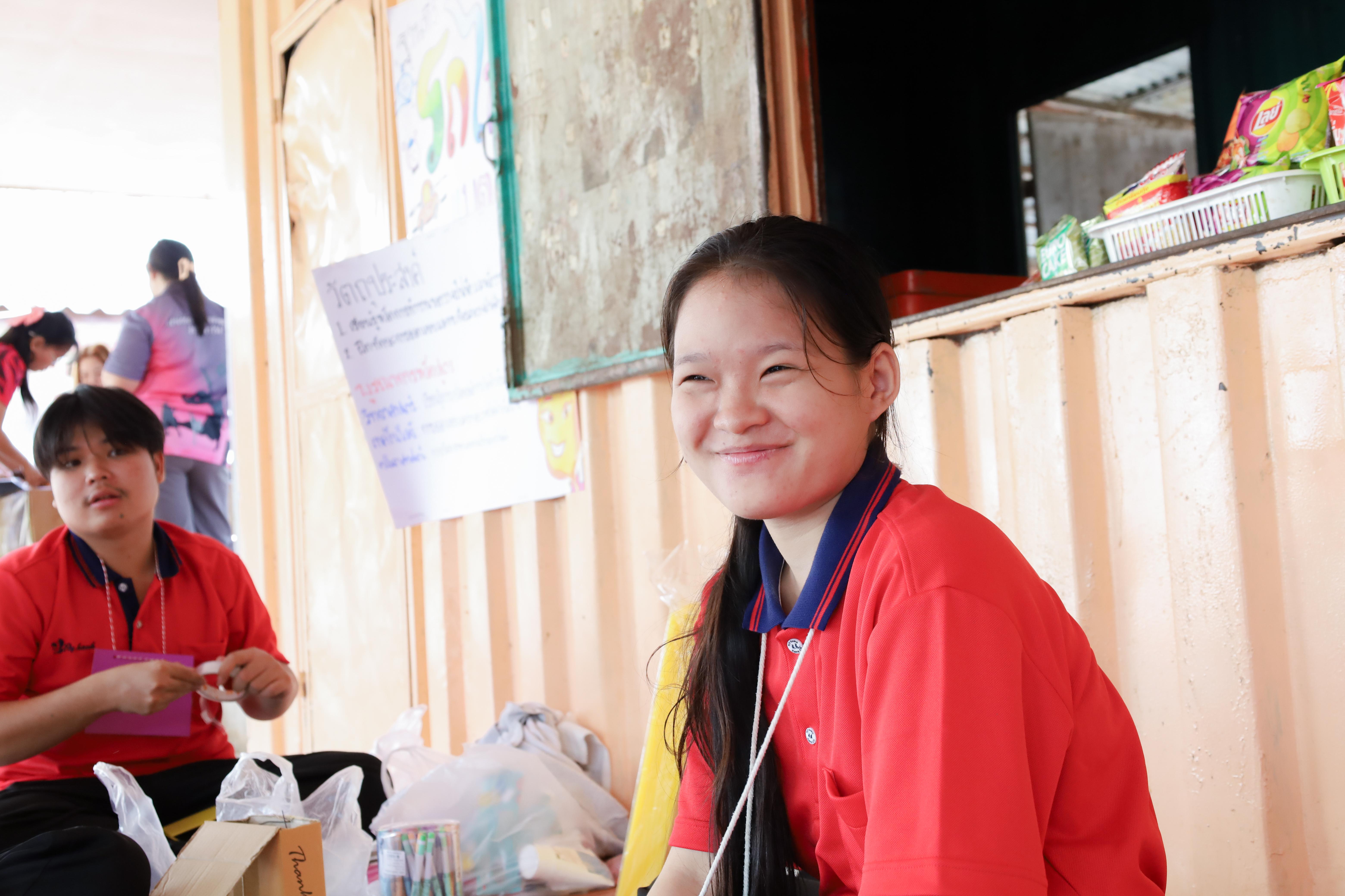 84. วันที่ 27 พฤศจิกายน 2567 ผศ.ศุภวัฒน์ วิสิฐศิริกุล ได้นำนักศึกษาชั้นปีที่ 2 โปรแกรมวิทยาศาสตร์ทั่วไป จัดกิจกรรมการเรียนรู้จัดการเรียนรู้แบบสะเต็มศึกษาสู่นวัฒกรรม ณ โรงเรียนวัดคลองเจริญ ต.ท่าพุทรา อ.คลองขลุง จ.กำแพงเพชร