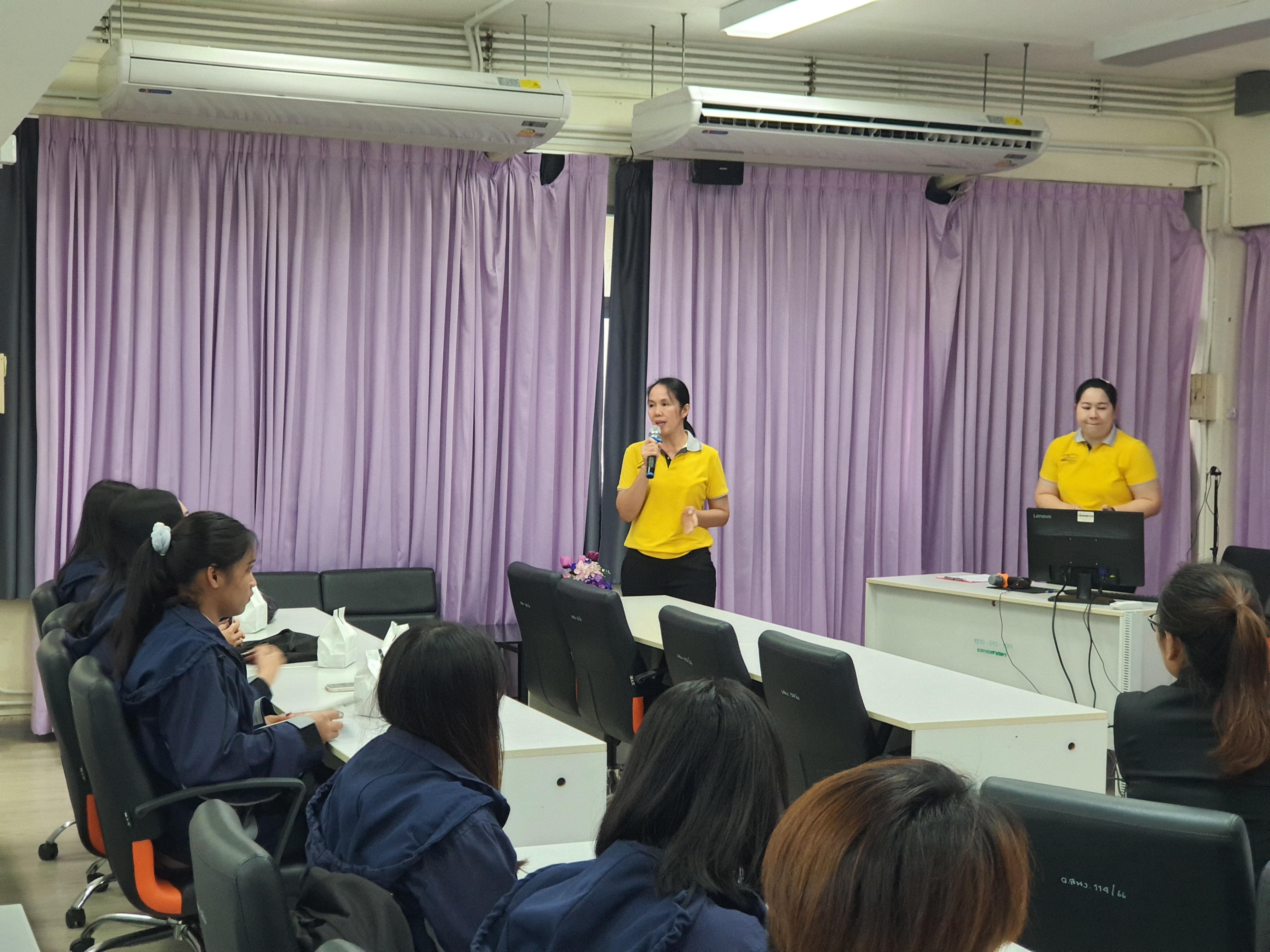 1. วันที่ 16 ธันวาคม 2567 อาจารย์ ดร.ธิดารัตน์  พรหมมา และ ผู้ช่วยศาสตราจารย์ ดร.ปราณี  เลิศแก้ว นำนักศึกษาชั้นปีที่ 3 ทัศนศึกษาและเรียนรู้นอกสถานที่ ในรายวิชาการปฏิบัติการวิทยาศาสตร์ในโรงเรียน