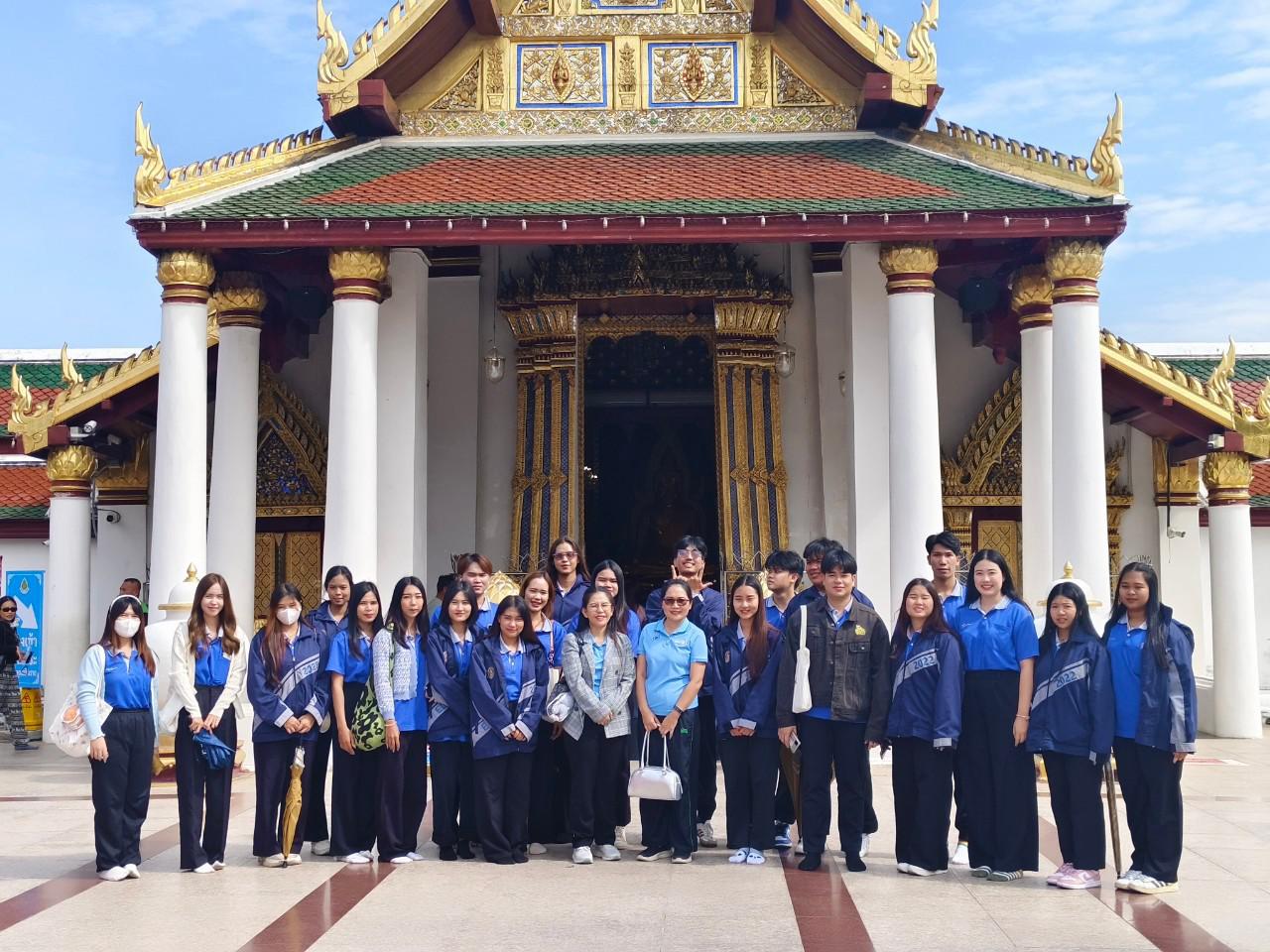 62. วันที่ 16 ธันวาคม 2567 อาจารย์ ดร.ธิดารัตน์  พรหมมา และ ผู้ช่วยศาสตราจารย์ ดร.ปราณี  เลิศแก้ว นำนักศึกษาชั้นปีที่ 3 ทัศนศึกษาและเรียนรู้นอกสถานที่