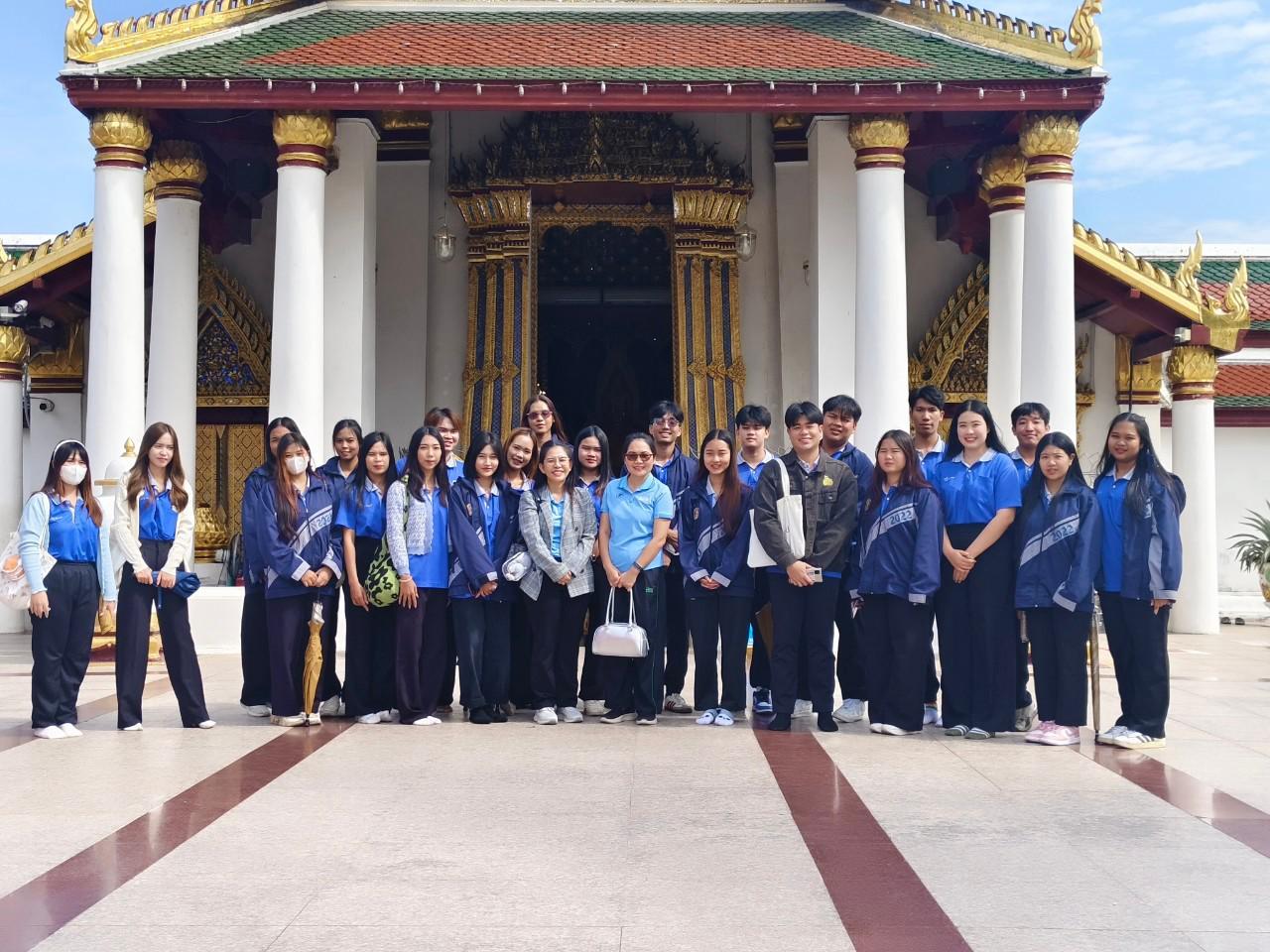 67. วันที่ 16 ธันวาคม 2567 อาจารย์ ดร.ธิดารัตน์  พรหมมา และ ผู้ช่วยศาสตราจารย์ ดร.ปราณี  เลิศแก้ว นำนักศึกษาชั้นปีที่ 3 ทัศนศึกษาและเรียนรู้นอกสถานที่