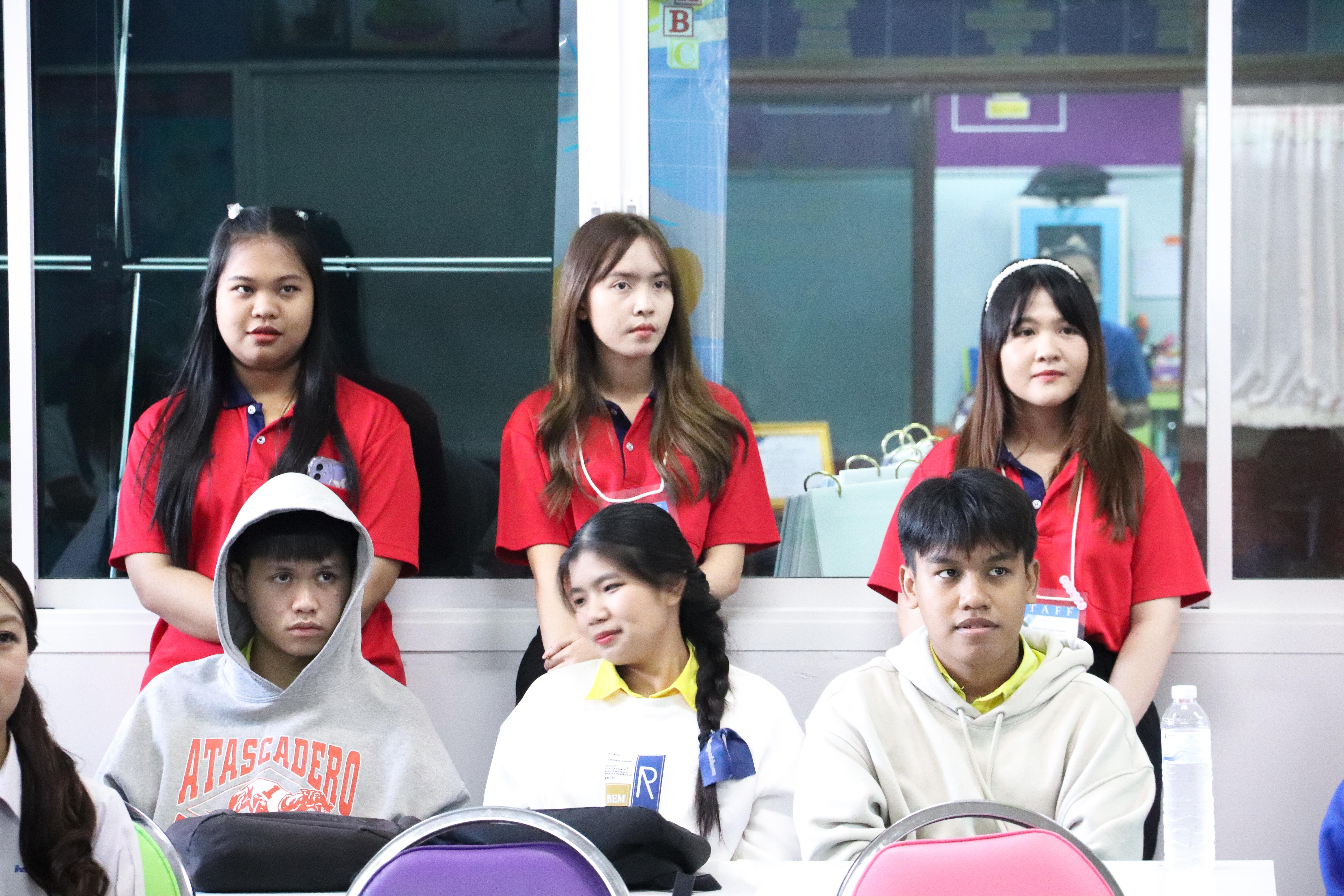14. วันที่ 18 ธันวาคม 2567 โปรแกรมวิทยาศาสตร์ทั่วไป โปรแกรมคอมพิวเตอร์ โปรแกรมภาษาจีน ออกแนะแนวการศึกษาต่อ ณ โรงเรียนสรรพวิทยาคม อำเภอแม่สอด จังหวัดตาก และโรงเรียนป่าไม้อุทิศ 4 อำเภอพบพระ จังหวัดตาก