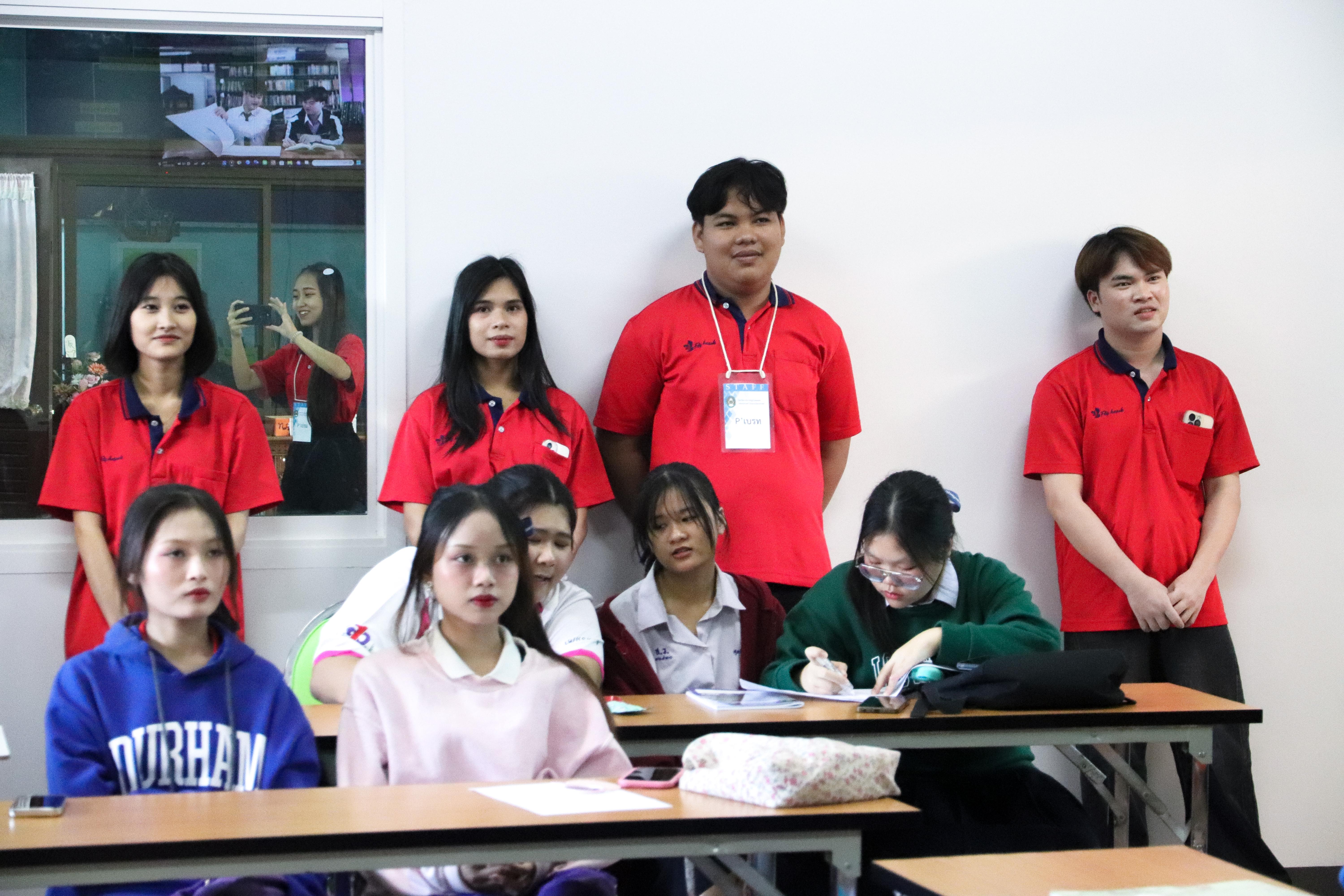 15. วันที่ 18 ธันวาคม 2567 โปรแกรมวิทยาศาสตร์ทั่วไป โปรแกรมคอมพิวเตอร์ โปรแกรมภาษาจีน ออกแนะแนวการศึกษาต่อ ณ โรงเรียนสรรพวิทยาคม อำเภอแม่สอด จังหวัดตาก และโรงเรียนป่าไม้อุทิศ 4 อำเภอพบพระ จังหวัดตาก