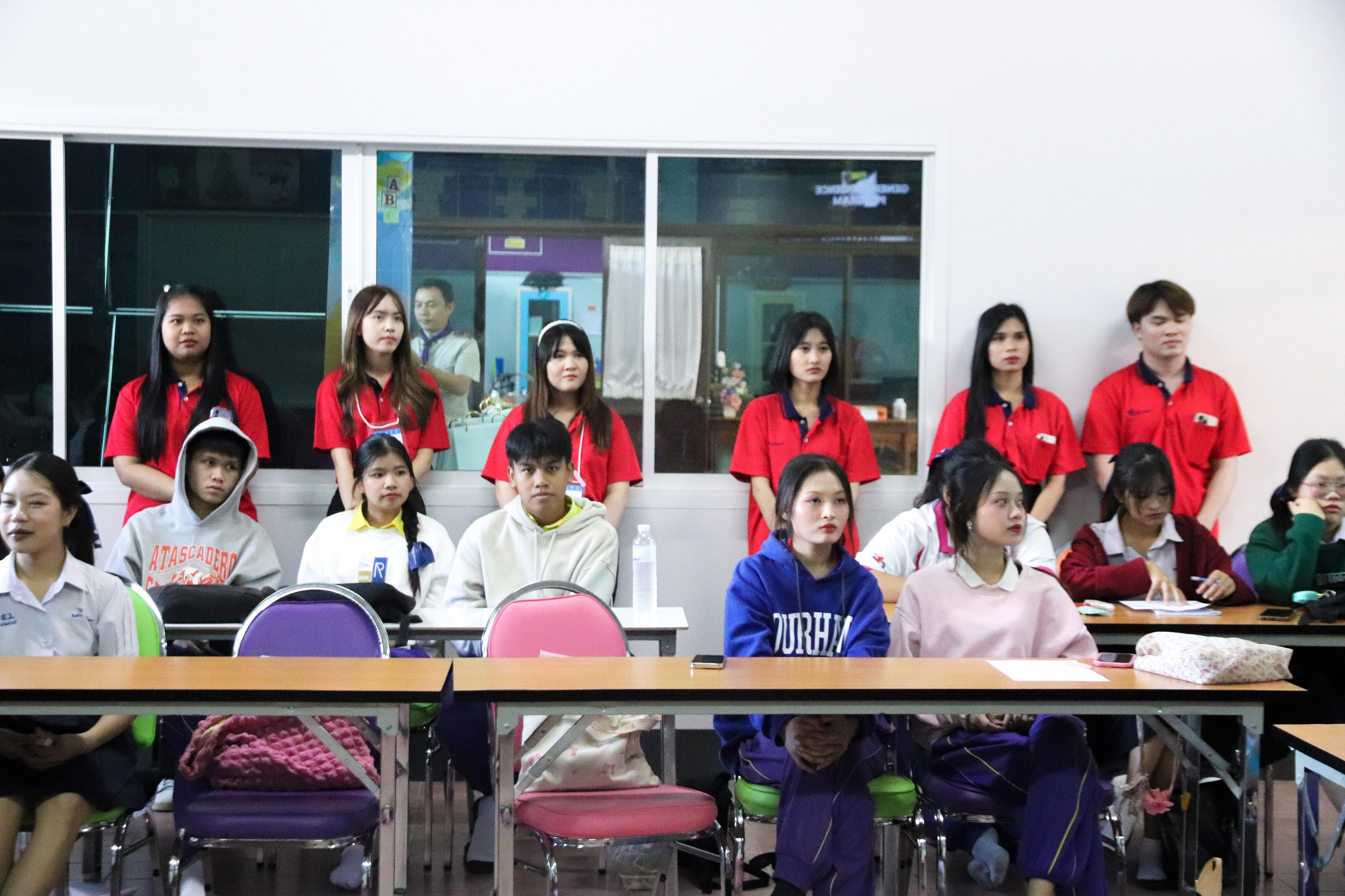 18. วันที่ 18 ธันวาคม 2567 โปรแกรมวิทยาศาสตร์ทั่วไป โปรแกรมคอมพิวเตอร์ โปรแกรมภาษาจีน ออกแนะแนวการศึกษาต่อ ณ โรงเรียนสรรพวิทยาคม อำเภอแม่สอด จังหวัดตาก และโรงเรียนป่าไม้อุทิศ 4 อำเภอพบพระ จังหวัดตาก