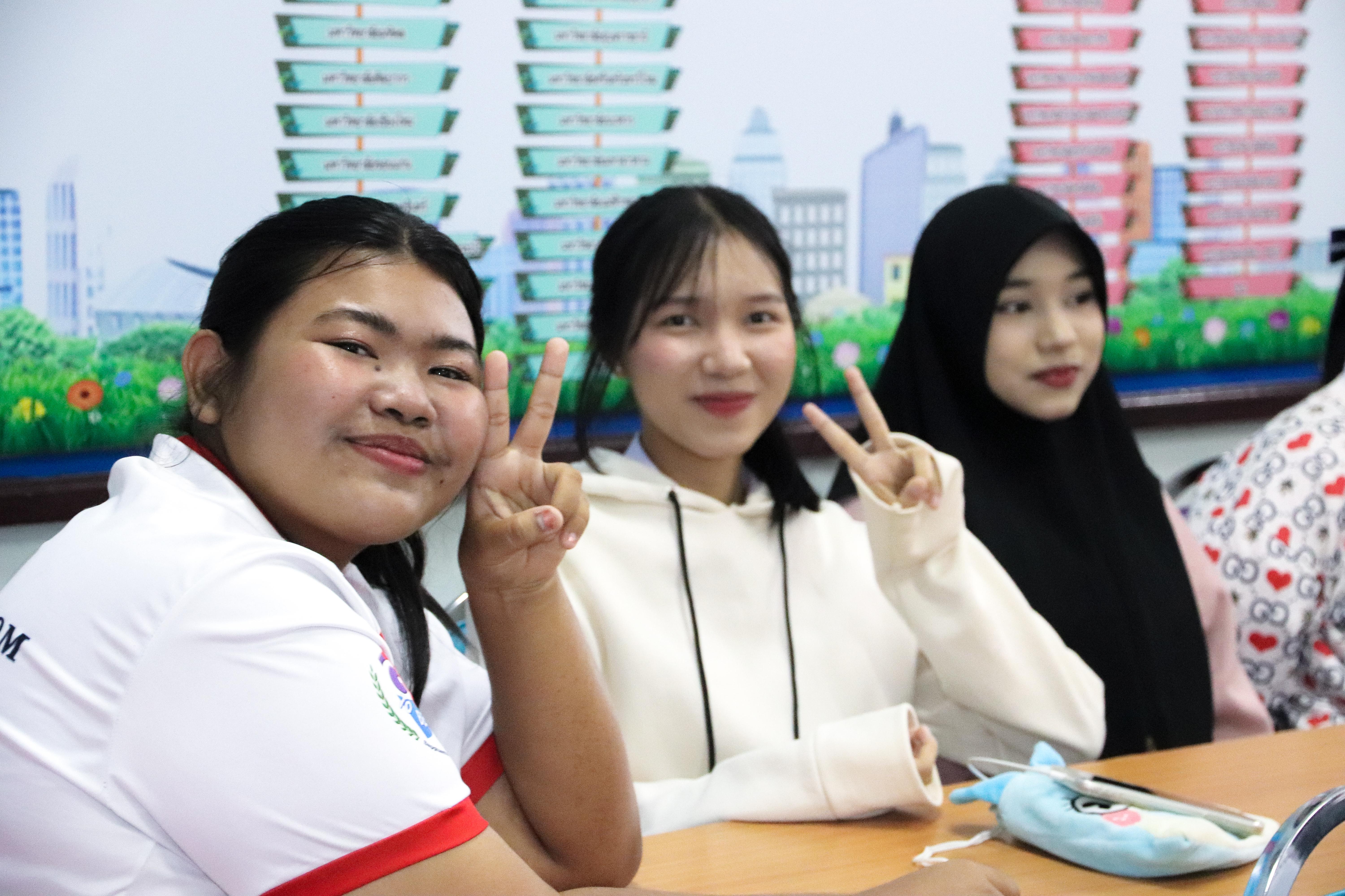 56. วันที่ 18 ธันวาคม 2567 โปรแกรมวิทยาศาสตร์ทั่วไป โปรแกรมคอมพิวเตอร์ โปรแกรมภาษาจีน ออกแนะแนวการศึกษาต่อ ณ โรงเรียนสรรพวิทยาคม อำเภอแม่สอด จังหวัดตาก และโรงเรียนป่าไม้อุทิศ 4 อำเภอพบพระ จังหวัดตาก