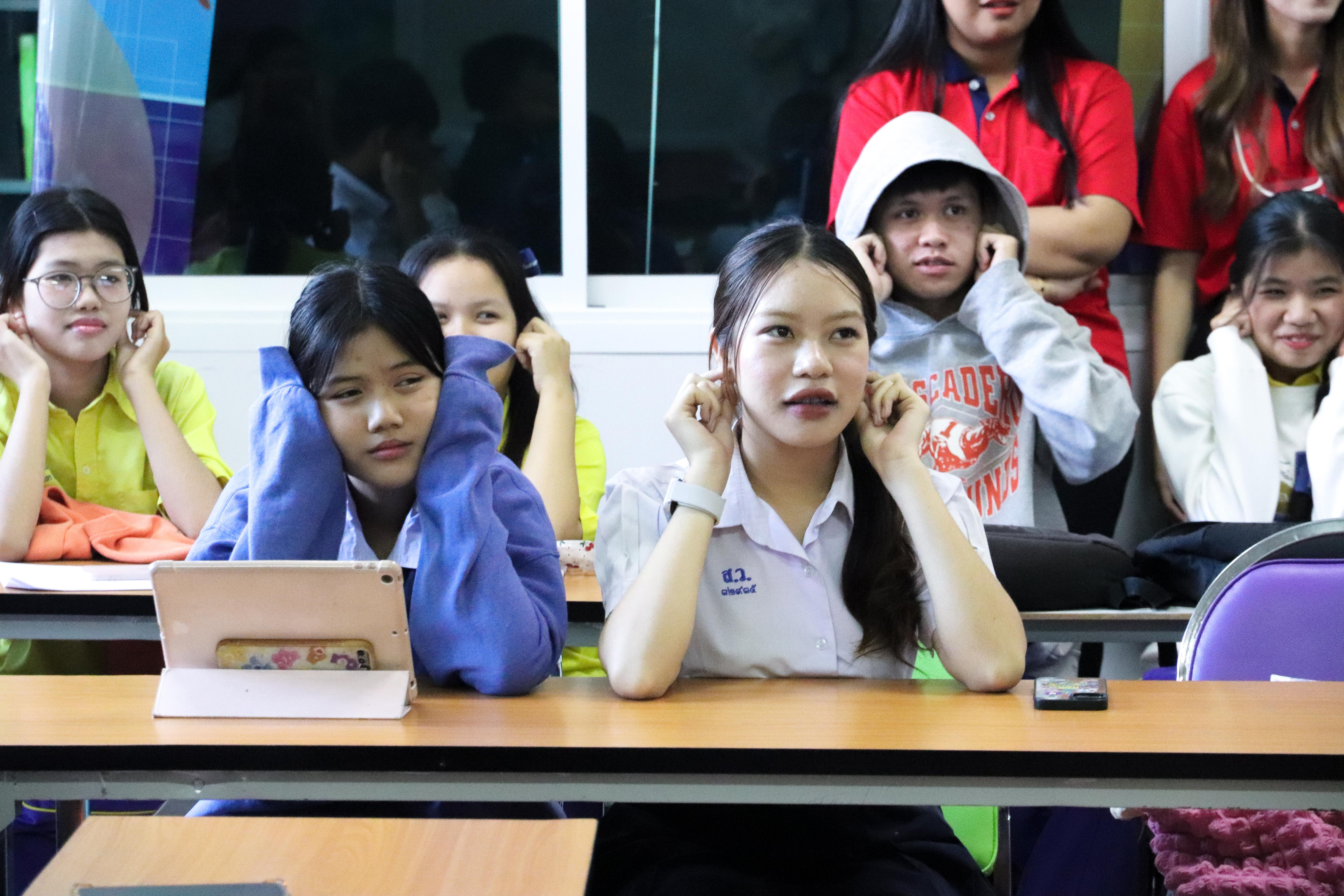 57. วันที่ 18 ธันวาคม 2567 โปรแกรมวิทยาศาสตร์ทั่วไป โปรแกรมคอมพิวเตอร์ โปรแกรมภาษาจีน ออกแนะแนวการศึกษาต่อ ณ โรงเรียนสรรพวิทยาคม อำเภอแม่สอด จังหวัดตาก และโรงเรียนป่าไม้อุทิศ 4 อำเภอพบพระ จังหวัดตาก