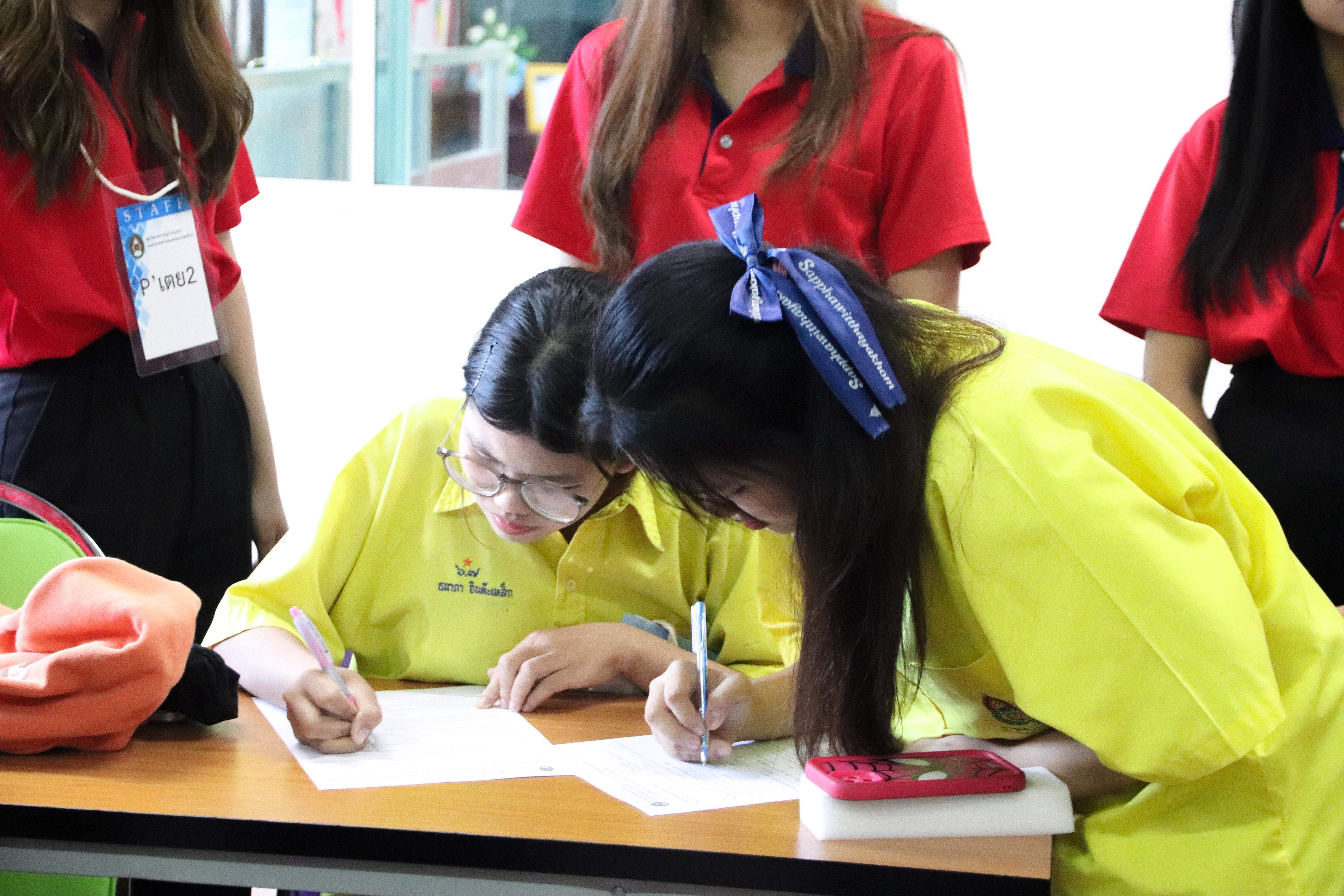 73. วันที่ 18 ธันวาคม 2567 โปรแกรมวิทยาศาสตร์ทั่วไป โปรแกรมคอมพิวเตอร์ โปรแกรมภาษาจีน ออกแนะแนวการศึกษาต่อ ณ โรงเรียนสรรพวิทยาคม อำเภอแม่สอด จังหวัดตาก และโรงเรียนป่าไม้อุทิศ 4 อำเภอพบพระ จังหวัดตาก