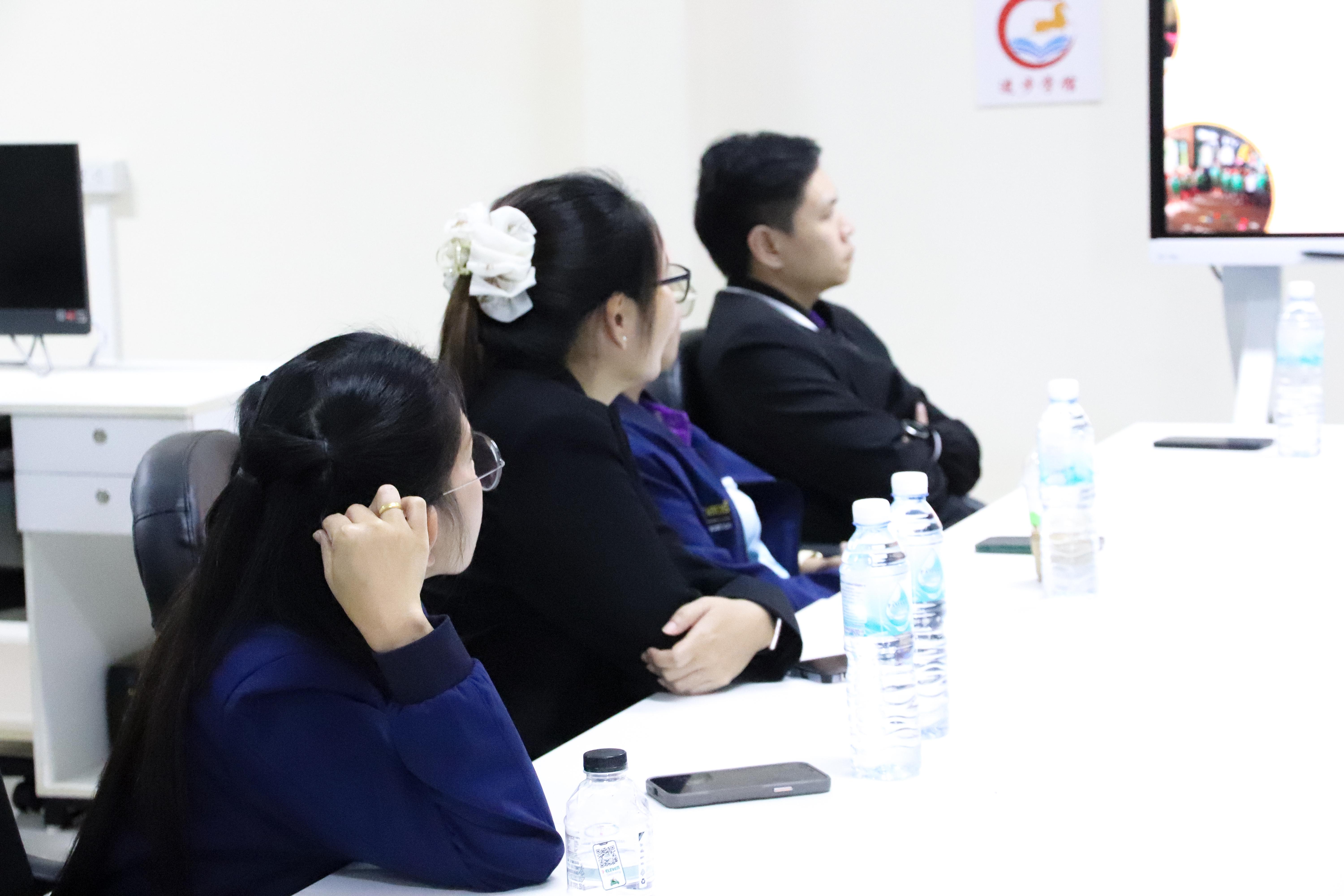 75. วันที่ 18 ธันวาคม 2567 โปรแกรมวิทยาศาสตร์ทั่วไป โปรแกรมคอมพิวเตอร์ โปรแกรมภาษาจีน ออกแนะแนวการศึกษาต่อ ณ โรงเรียนสรรพวิทยาคม อำเภอแม่สอด จังหวัดตาก และโรงเรียนป่าไม้อุทิศ 4 อำเภอพบพระ จังหวัดตาก