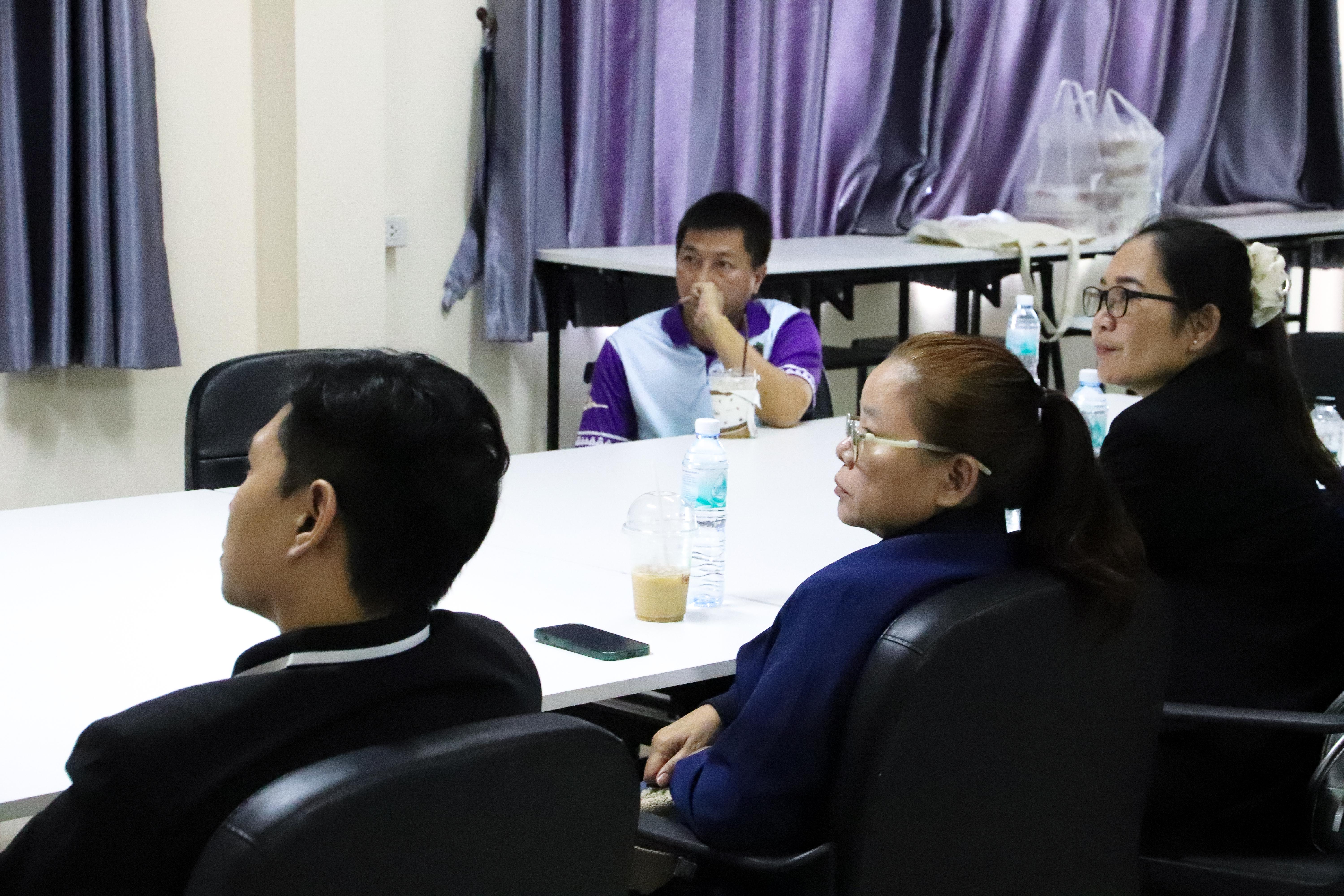 77. วันที่ 18 ธันวาคม 2567 โปรแกรมวิทยาศาสตร์ทั่วไป โปรแกรมคอมพิวเตอร์ โปรแกรมภาษาจีน ออกแนะแนวการศึกษาต่อ ณ โรงเรียนสรรพวิทยาคม อำเภอแม่สอด จังหวัดตาก และโรงเรียนป่าไม้อุทิศ 4 อำเภอพบพระ จังหวัดตาก