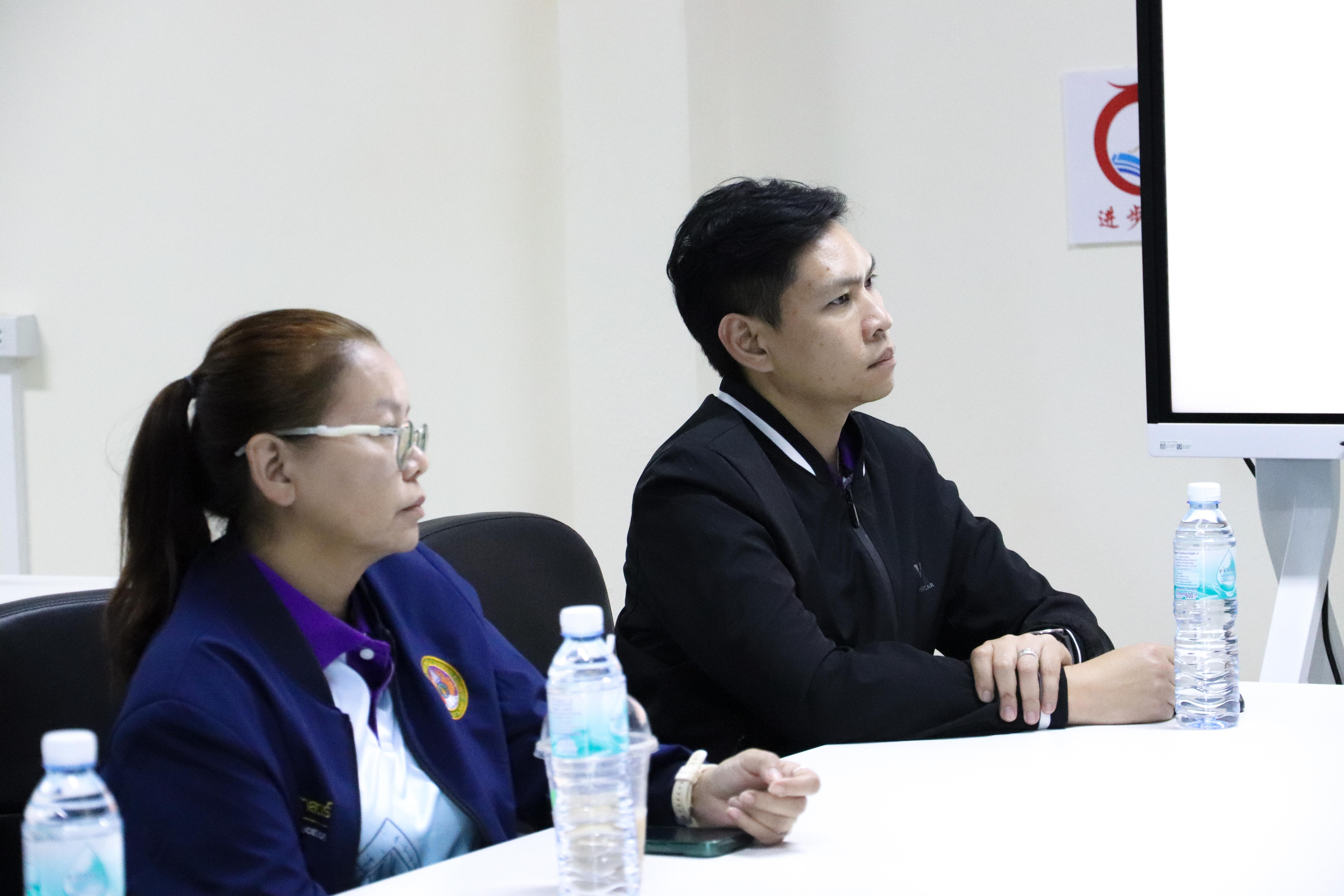90. วันที่ 18 ธันวาคม 2567 โปรแกรมวิทยาศาสตร์ทั่วไป โปรแกรมคอมพิวเตอร์ โปรแกรมภาษาจีน ออกแนะแนวการศึกษาต่อ ณ โรงเรียนสรรพวิทยาคม อำเภอแม่สอด จังหวัดตาก และโรงเรียนป่าไม้อุทิศ 4 อำเภอพบพระ จังหวัดตาก
