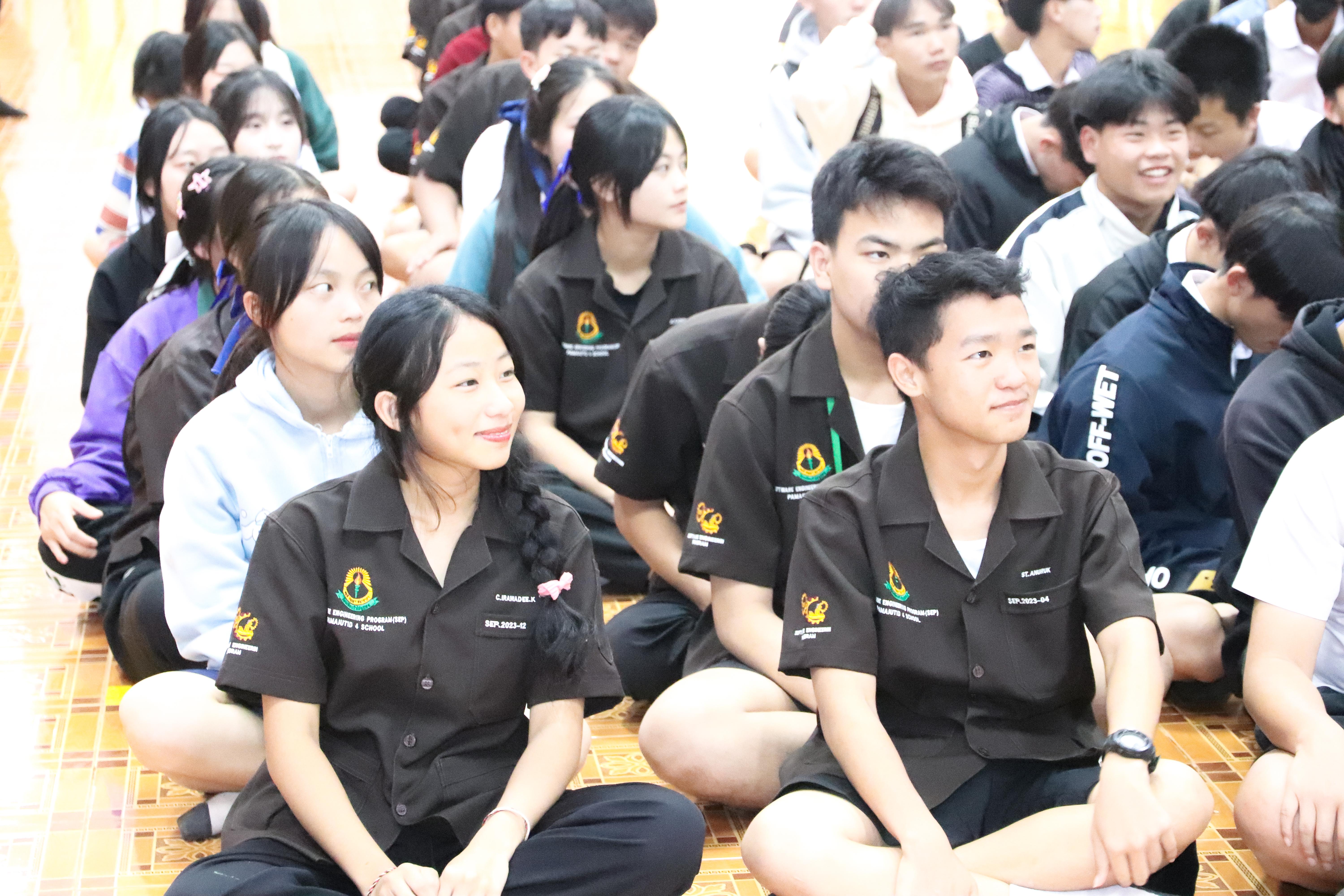110. วันที่ 18 ธันวาคม 2567 โปรแกรมวิทยาศาสตร์ทั่วไป โปรแกรมคอมพิวเตอร์ โปรแกรมภาษาจีน ออกแนะแนวการศึกษาต่อ ณ โรงเรียนสรรพวิทยาคม อำเภอแม่สอด จังหวัดตาก และโรงเรียนป่าไม้อุทิศ 4 อำเภอพบพระ จังหวัดตาก