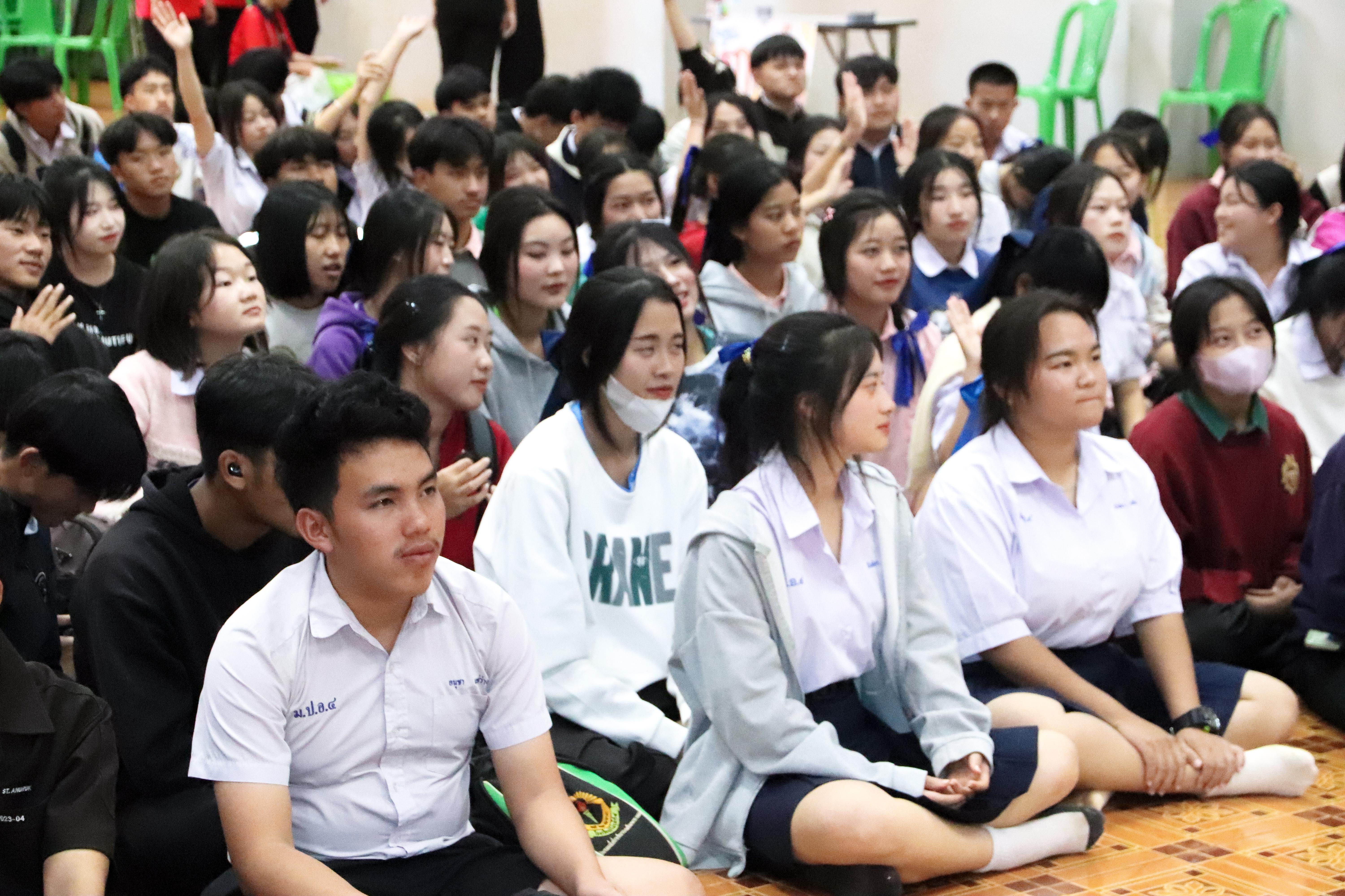 111. วันที่ 18 ธันวาคม 2567 โปรแกรมวิทยาศาสตร์ทั่วไป โปรแกรมคอมพิวเตอร์ โปรแกรมภาษาจีน ออกแนะแนวการศึกษาต่อ ณ โรงเรียนสรรพวิทยาคม อำเภอแม่สอด จังหวัดตาก และโรงเรียนป่าไม้อุทิศ 4 อำเภอพบพระ จังหวัดตาก