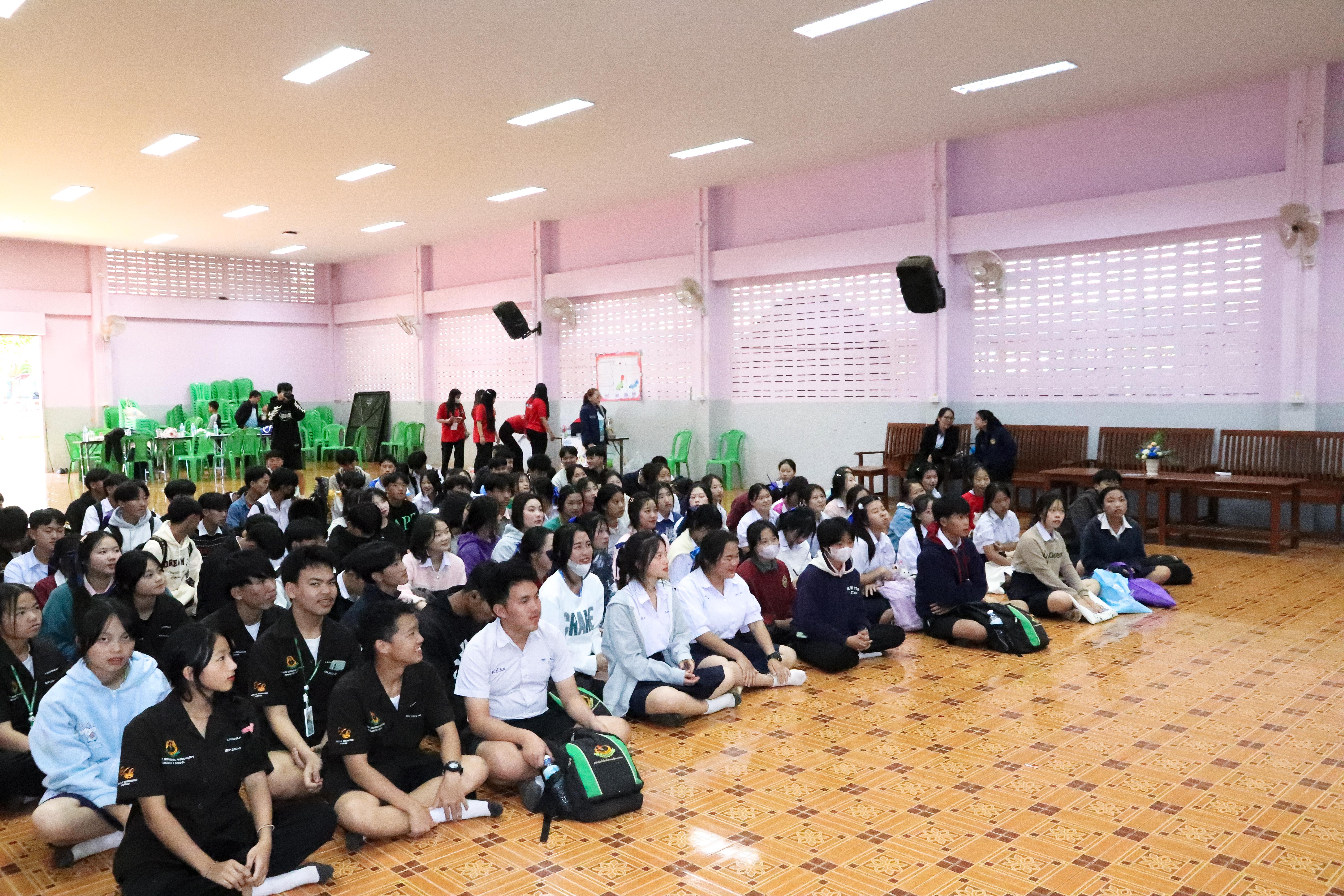 112. วันที่ 18 ธันวาคม 2567 โปรแกรมวิทยาศาสตร์ทั่วไป โปรแกรมคอมพิวเตอร์ โปรแกรมภาษาจีน ออกแนะแนวการศึกษาต่อ ณ โรงเรียนสรรพวิทยาคม อำเภอแม่สอด จังหวัดตาก และโรงเรียนป่าไม้อุทิศ 4 อำเภอพบพระ จังหวัดตาก
