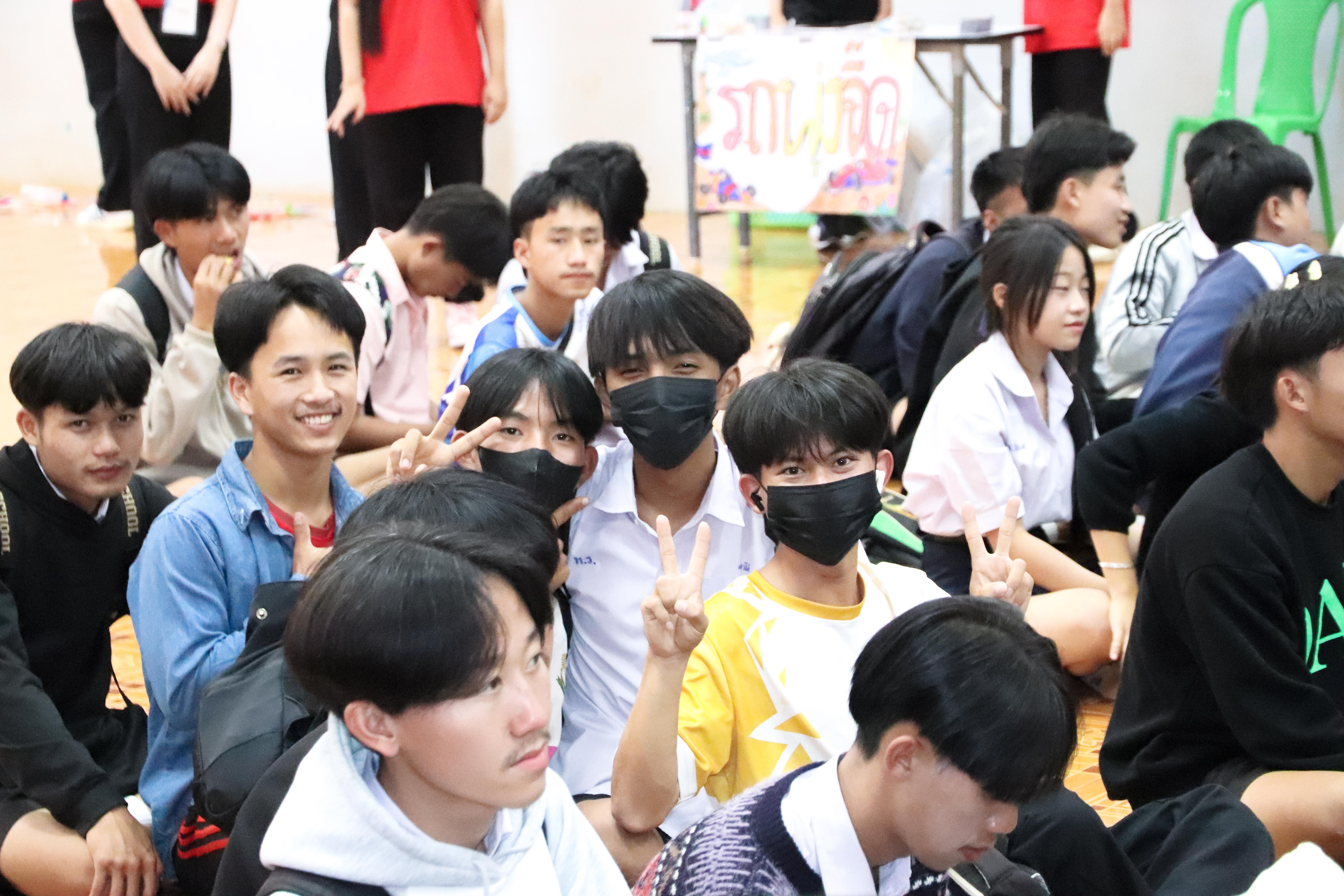 116. วันที่ 18 ธันวาคม 2567 โปรแกรมวิทยาศาสตร์ทั่วไป โปรแกรมคอมพิวเตอร์ โปรแกรมภาษาจีน ออกแนะแนวการศึกษาต่อ ณ โรงเรียนสรรพวิทยาคม อำเภอแม่สอด จังหวัดตาก และโรงเรียนป่าไม้อุทิศ 4 อำเภอพบพระ จังหวัดตาก