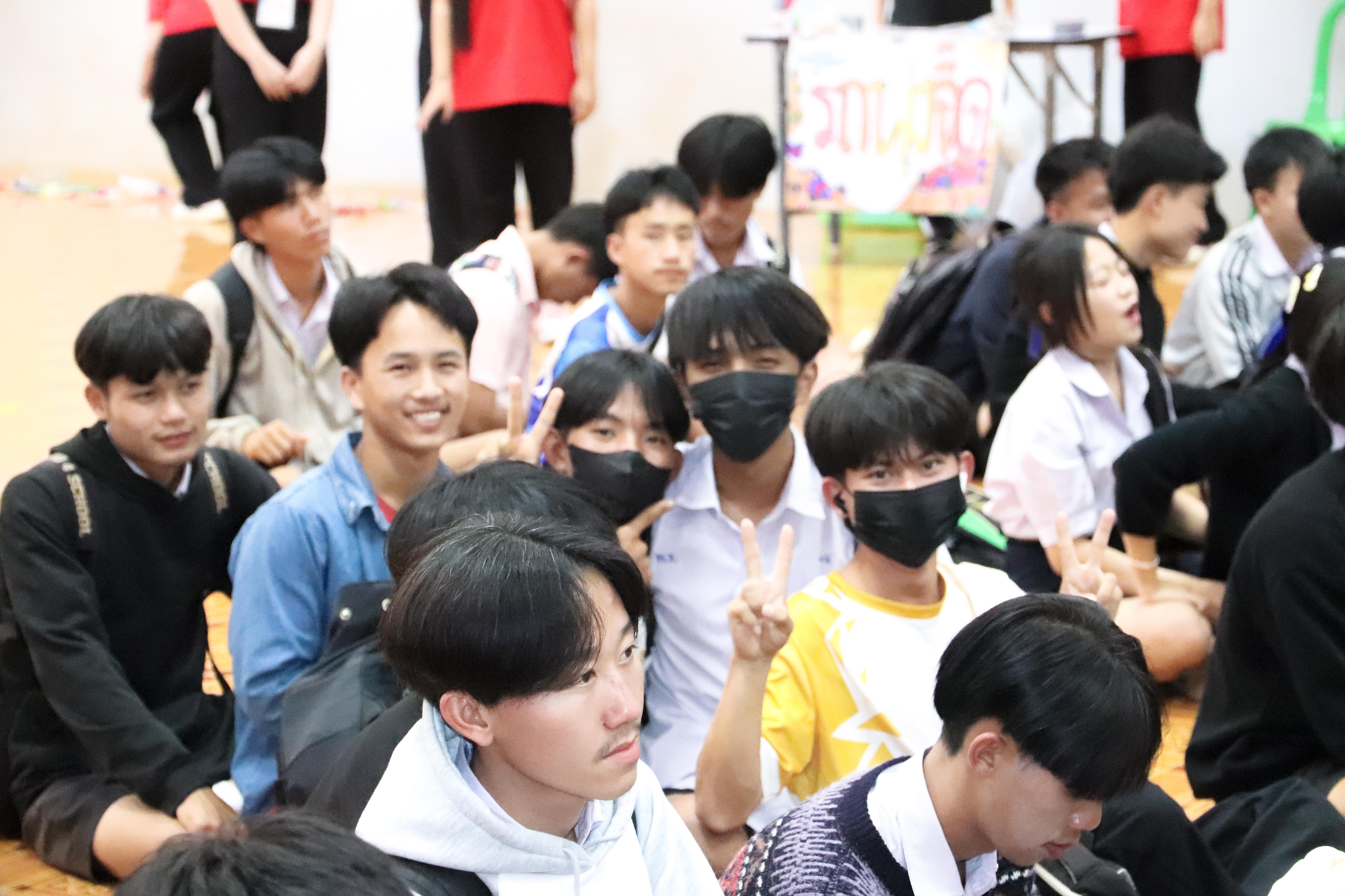 117. วันที่ 18 ธันวาคม 2567 โปรแกรมวิทยาศาสตร์ทั่วไป โปรแกรมคอมพิวเตอร์ โปรแกรมภาษาจีน ออกแนะแนวการศึกษาต่อ ณ โรงเรียนสรรพวิทยาคม อำเภอแม่สอด จังหวัดตาก และโรงเรียนป่าไม้อุทิศ 4 อำเภอพบพระ จังหวัดตาก