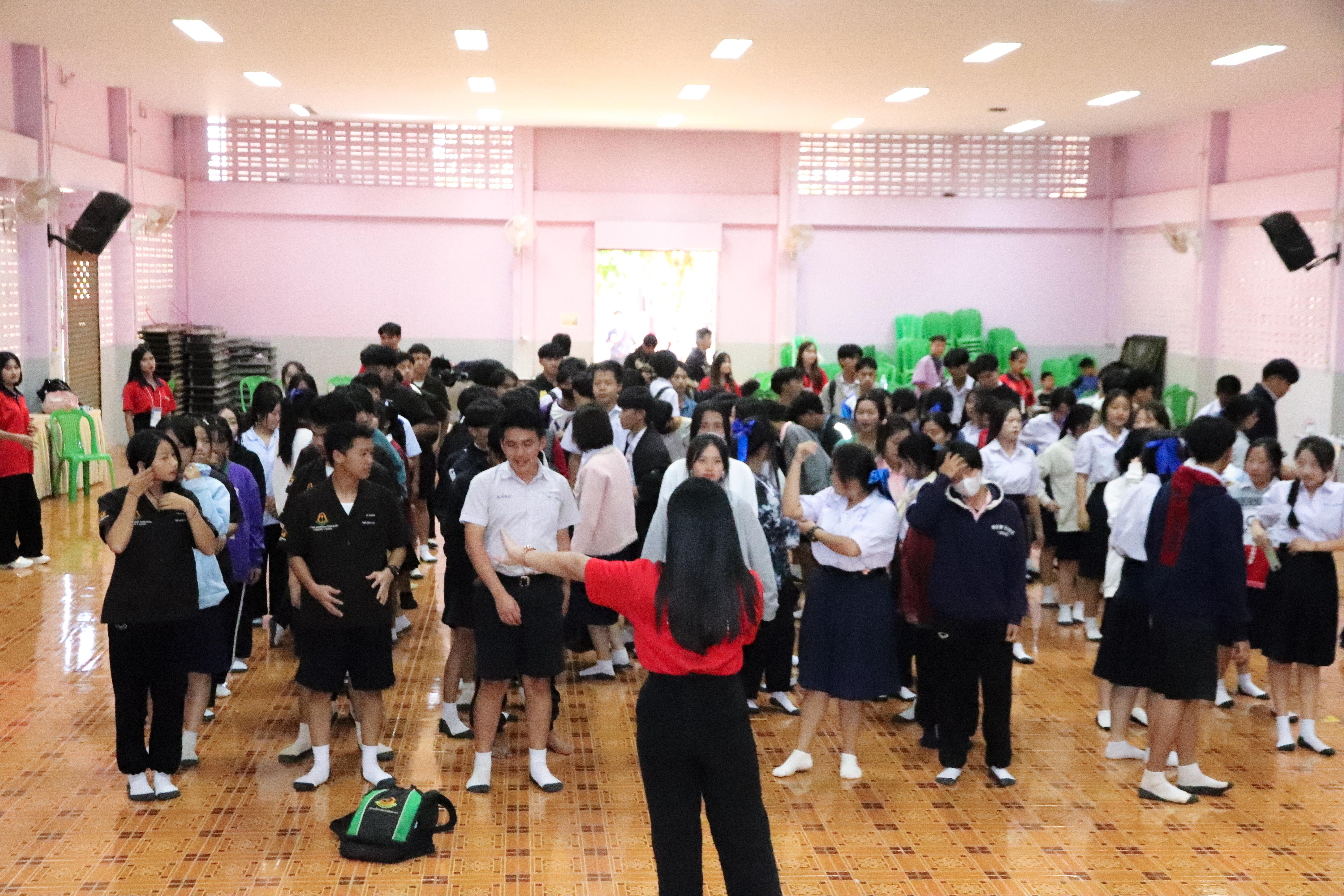 121. วันที่ 18 ธันวาคม 2567 โปรแกรมวิทยาศาสตร์ทั่วไป โปรแกรมคอมพิวเตอร์ โปรแกรมภาษาจีน ออกแนะแนวการศึกษาต่อ ณ โรงเรียนสรรพวิทยาคม อำเภอแม่สอด จังหวัดตาก และโรงเรียนป่าไม้อุทิศ 4 อำเภอพบพระ จังหวัดตาก