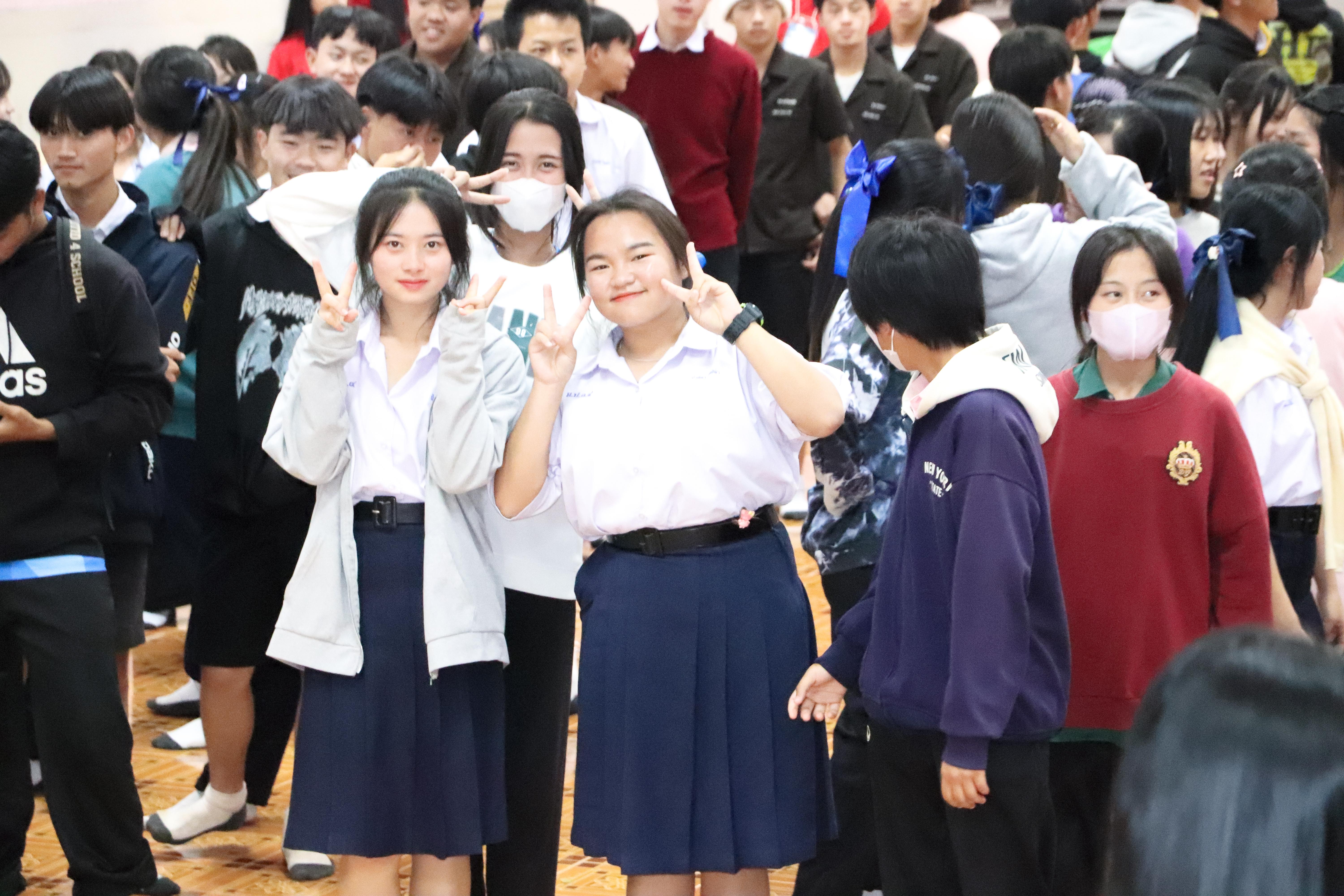 122. วันที่ 18 ธันวาคม 2567 โปรแกรมวิทยาศาสตร์ทั่วไป โปรแกรมคอมพิวเตอร์ โปรแกรมภาษาจีน ออกแนะแนวการศึกษาต่อ ณ โรงเรียนสรรพวิทยาคม อำเภอแม่สอด จังหวัดตาก และโรงเรียนป่าไม้อุทิศ 4 อำเภอพบพระ จังหวัดตาก