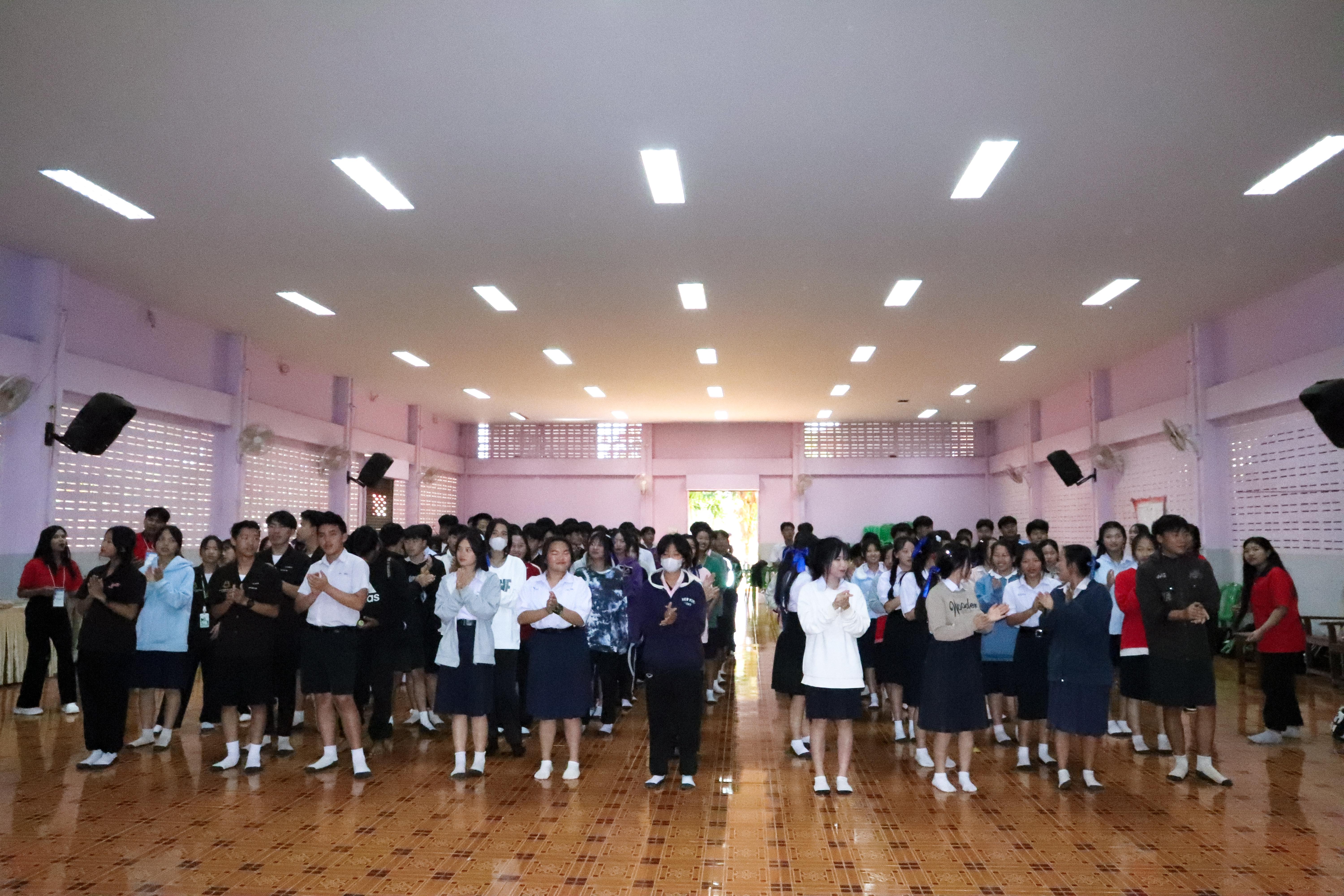 129. วันที่ 18 ธันวาคม 2567 โปรแกรมวิทยาศาสตร์ทั่วไป โปรแกรมคอมพิวเตอร์ โปรแกรมภาษาจีน ออกแนะแนวการศึกษาต่อ ณ โรงเรียนสรรพวิทยาคม อำเภอแม่สอด จังหวัดตาก และโรงเรียนป่าไม้อุทิศ 4 อำเภอพบพระ จังหวัดตาก