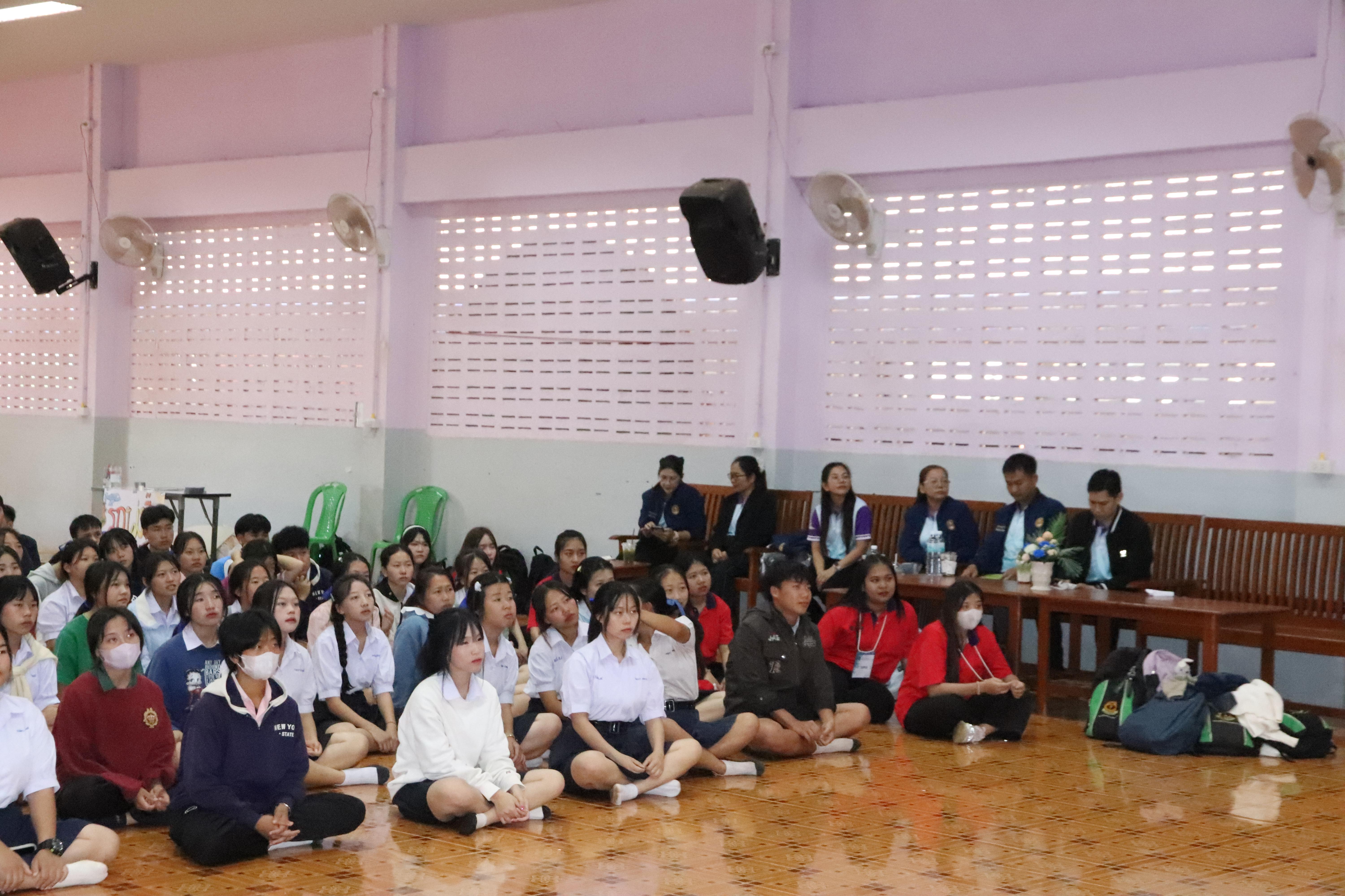 148. วันที่ 18 ธันวาคม 2567 โปรแกรมวิทยาศาสตร์ทั่วไป โปรแกรมคอมพิวเตอร์ โปรแกรมภาษาจีน ออกแนะแนวการศึกษาต่อ ณ โรงเรียนสรรพวิทยาคม อำเภอแม่สอด จังหวัดตาก และโรงเรียนป่าไม้อุทิศ 4 อำเภอพบพระ จังหวัดตาก