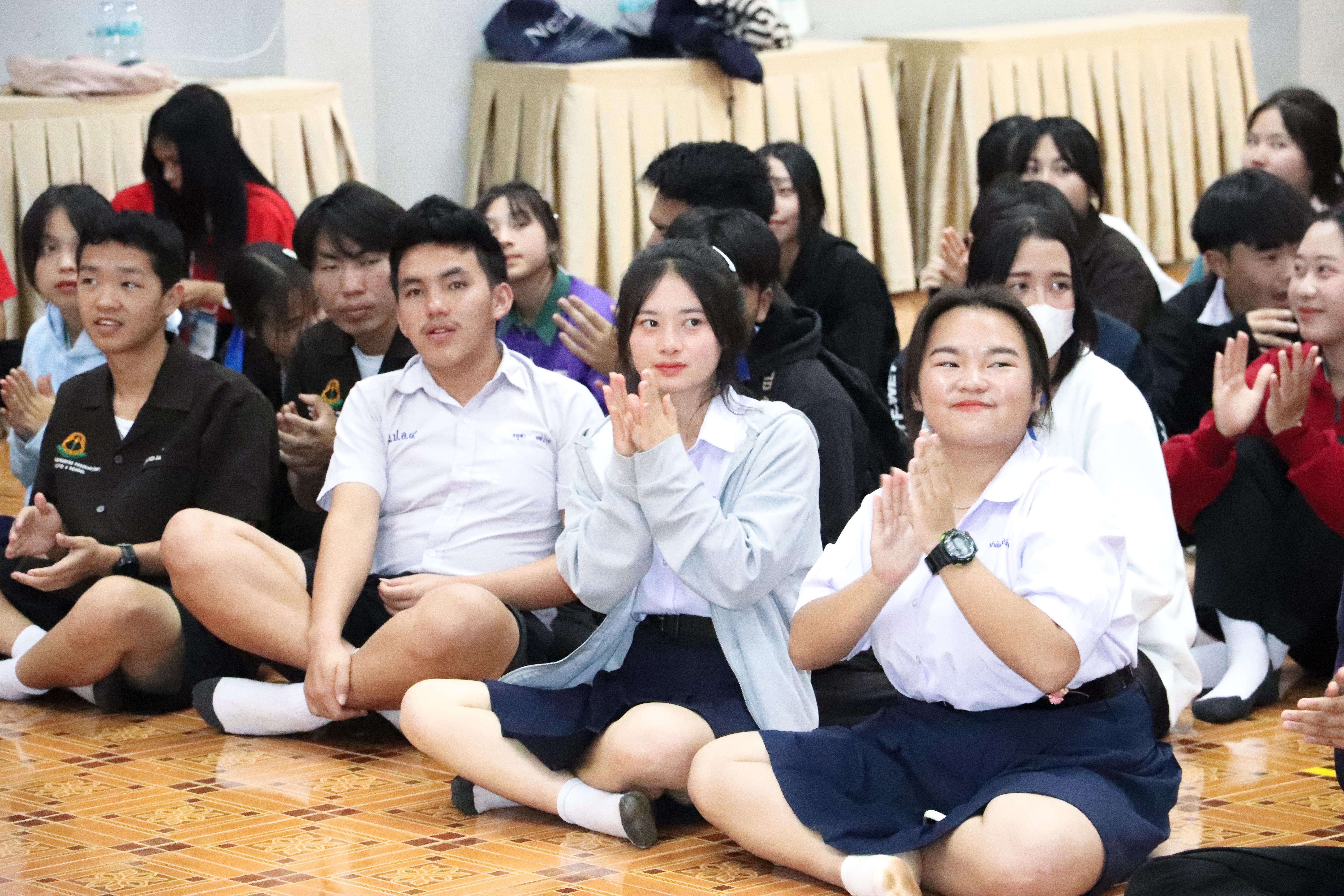 158. วันที่ 18 ธันวาคม 2567 โปรแกรมวิทยาศาสตร์ทั่วไป โปรแกรมคอมพิวเตอร์ โปรแกรมภาษาจีน ออกแนะแนวการศึกษาต่อ ณ โรงเรียนสรรพวิทยาคม อำเภอแม่สอด จังหวัดตาก และโรงเรียนป่าไม้อุทิศ 4 อำเภอพบพระ จังหวัดตาก