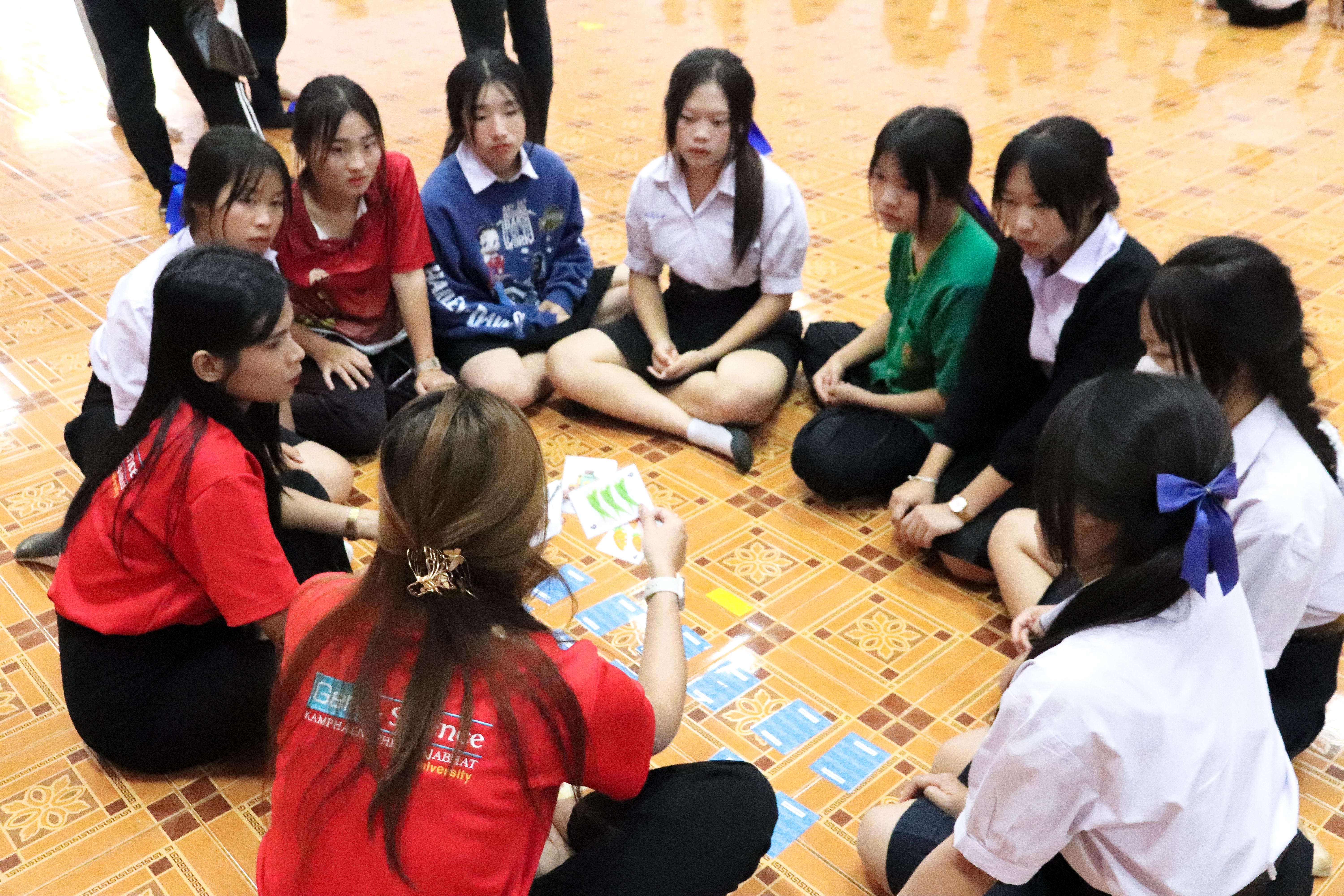 173. วันที่ 18 ธันวาคม 2567 โปรแกรมวิทยาศาสตร์ทั่วไป โปรแกรมคอมพิวเตอร์ โปรแกรมภาษาจีน ออกแนะแนวการศึกษาต่อ ณ โรงเรียนสรรพวิทยาคม อำเภอแม่สอด จังหวัดตาก และโรงเรียนป่าไม้อุทิศ 4 อำเภอพบพระ จังหวัดตาก